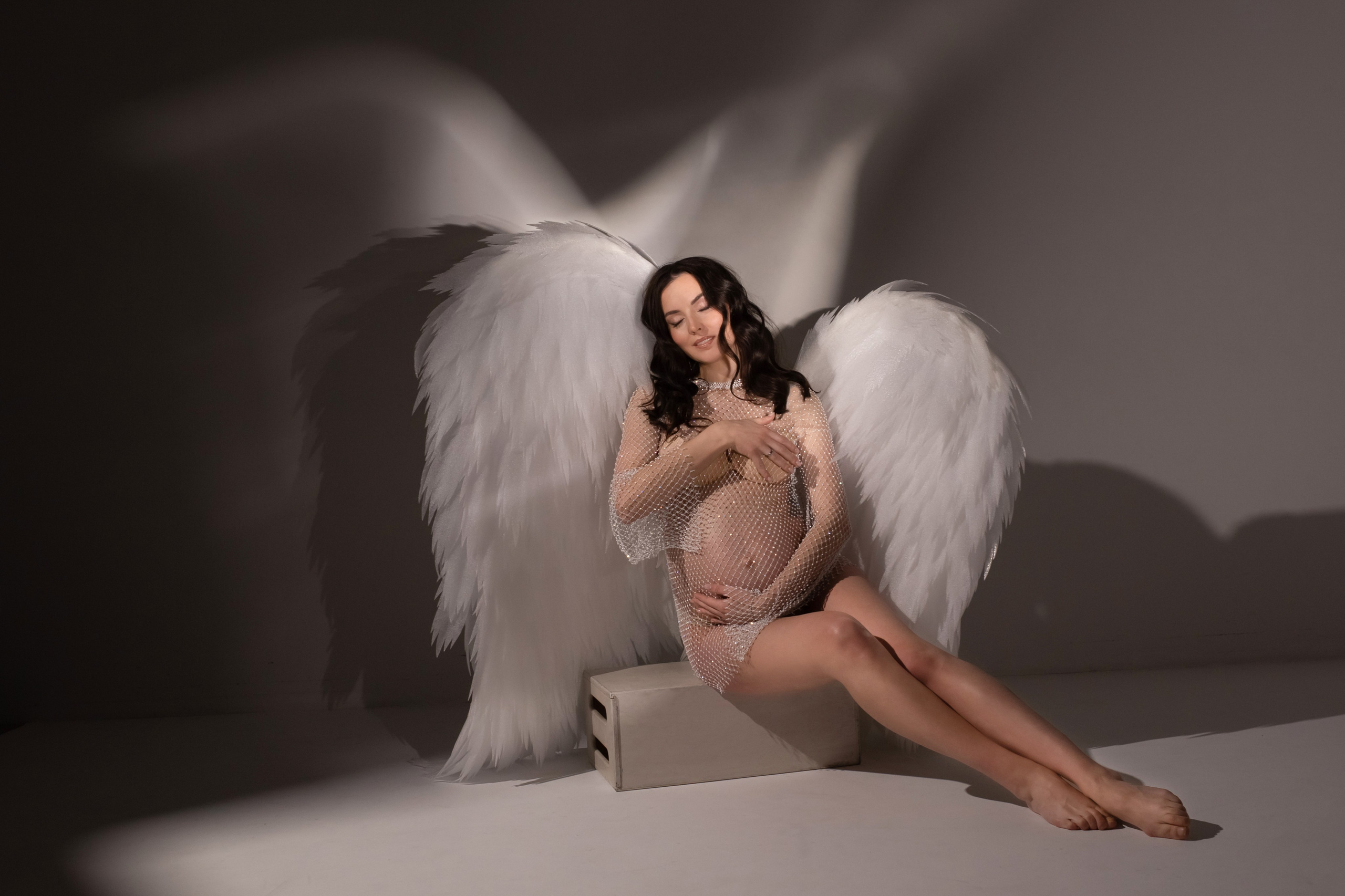 Photo shoot in minimalist style. Professional photographer in Spain