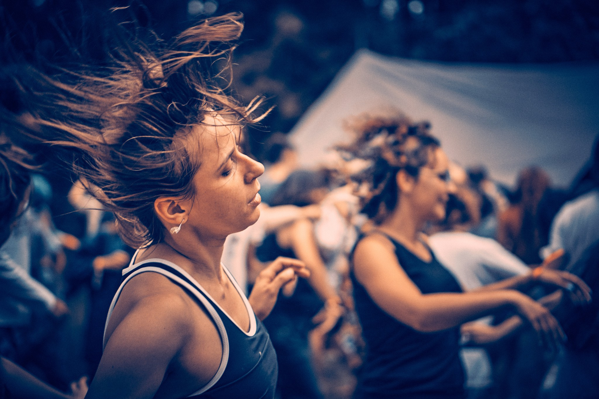 Portrety Ludzi, zrobione na Festiwalach Świadomościowych i Muzycznych: Dharma, ZIELONE KRĘGI, Wibracje, FRUŃ, Organic, Turkusowa Wyspa. Andriej Szypilow - Fotografia & Wideografia