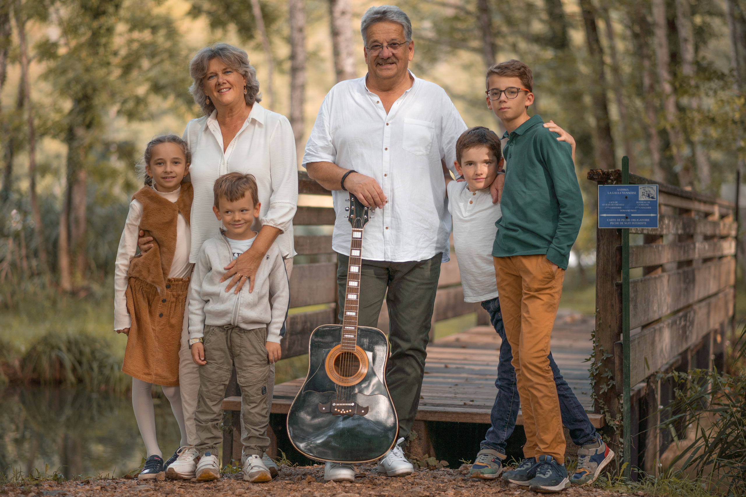 Entre grands-parents et petits-enfants. Ekaterina Brevet - photographe de mariage