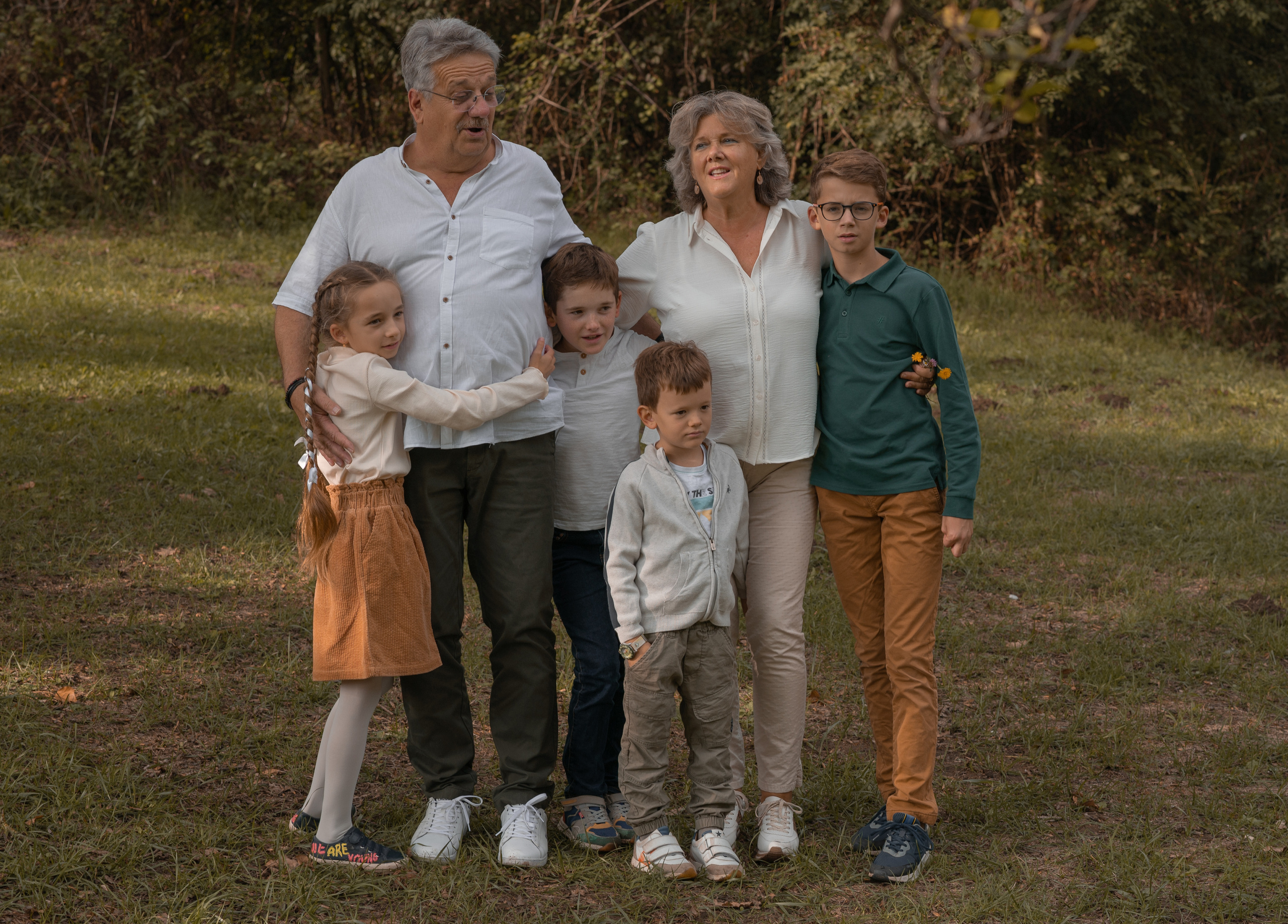 Entre grands-parents et petits-enfants. Ekaterina Brevet - photographe de mariage