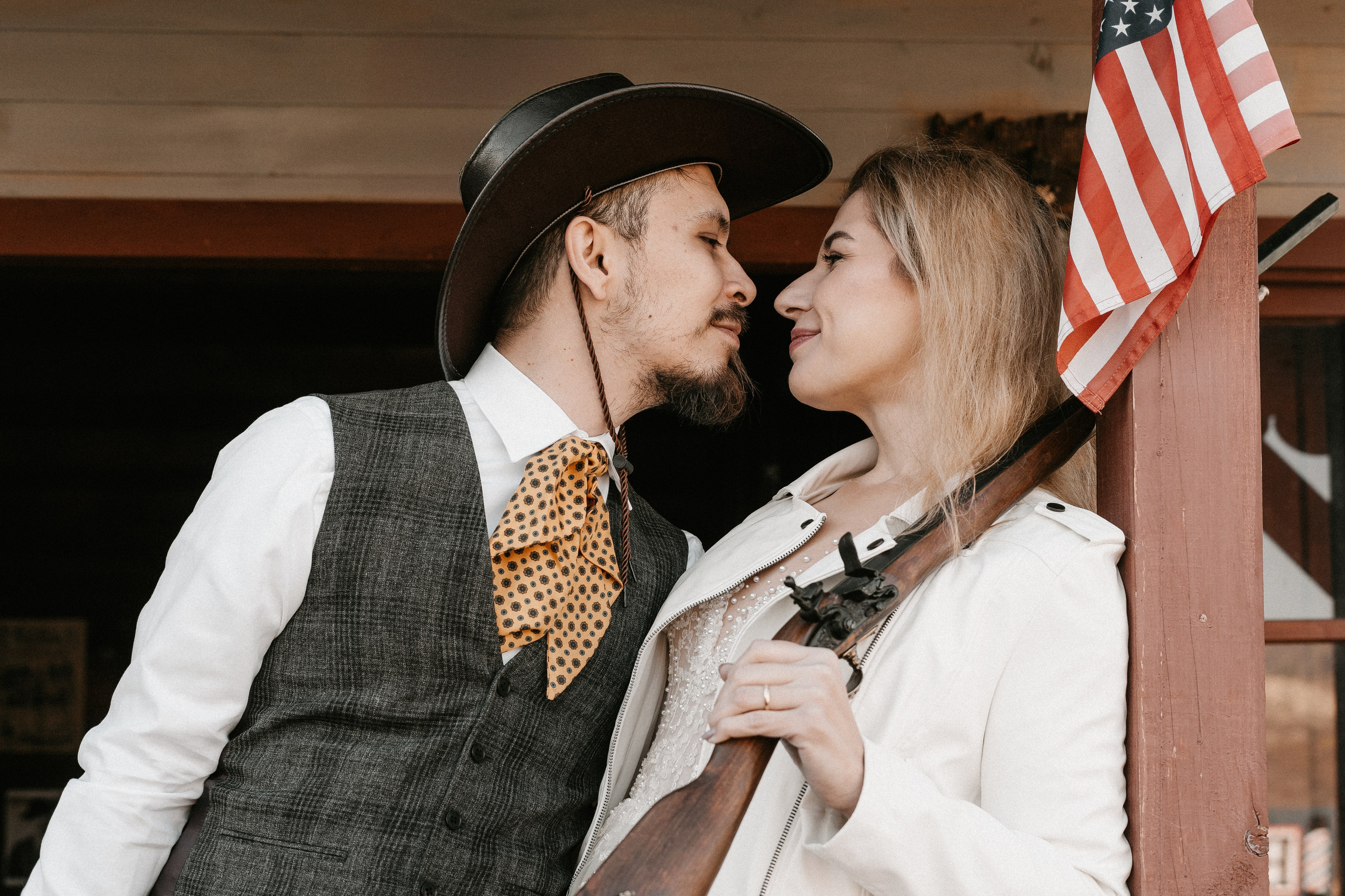 Christiana & Gyuszi. Dara Lens | The art of remembering