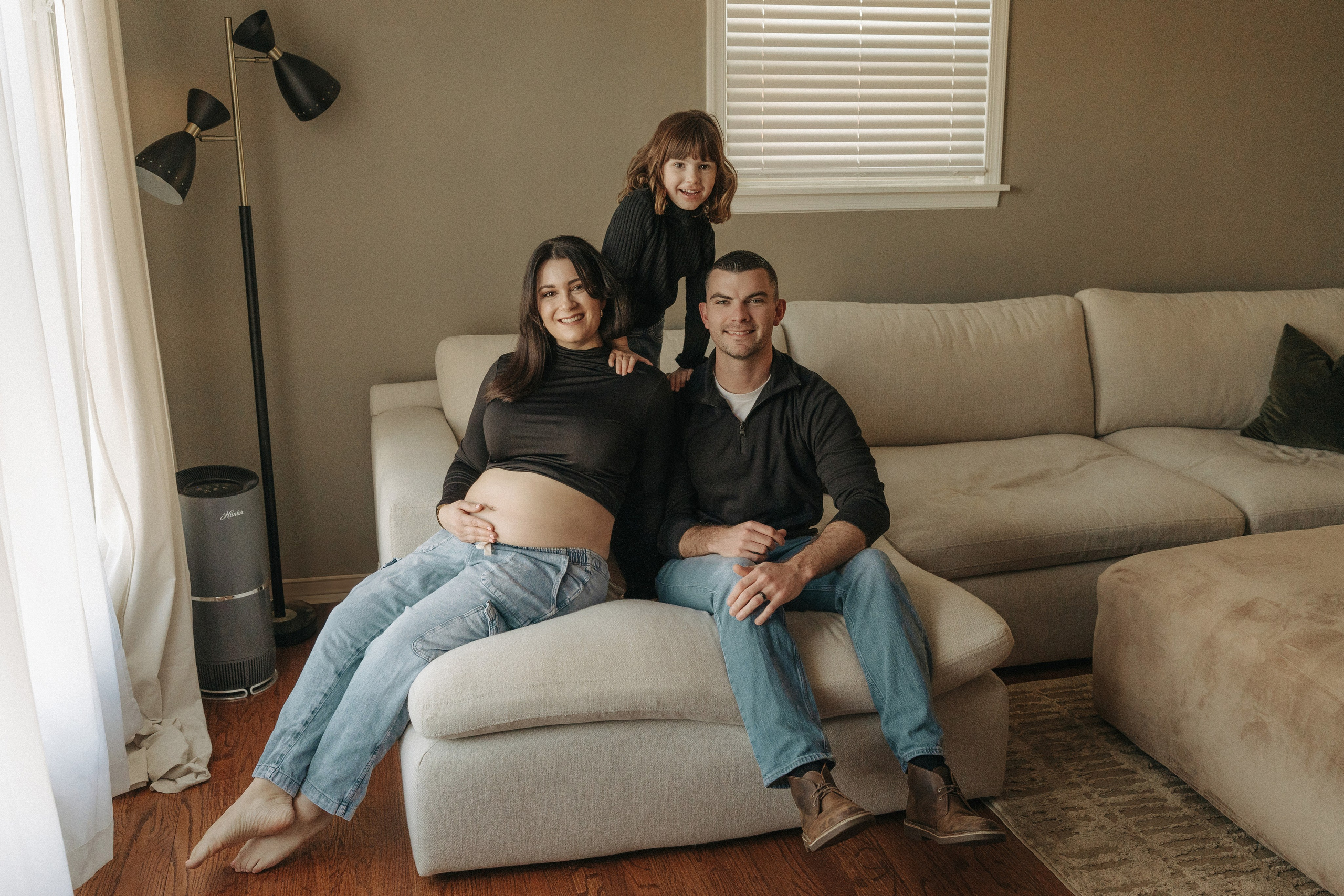 Home Maternity Photography – Relaxed & Candid Pregnancy Moments. Alisa Tant — Family and newborn photographer Bucks County, Montgomery county, Philadelphia, NJ