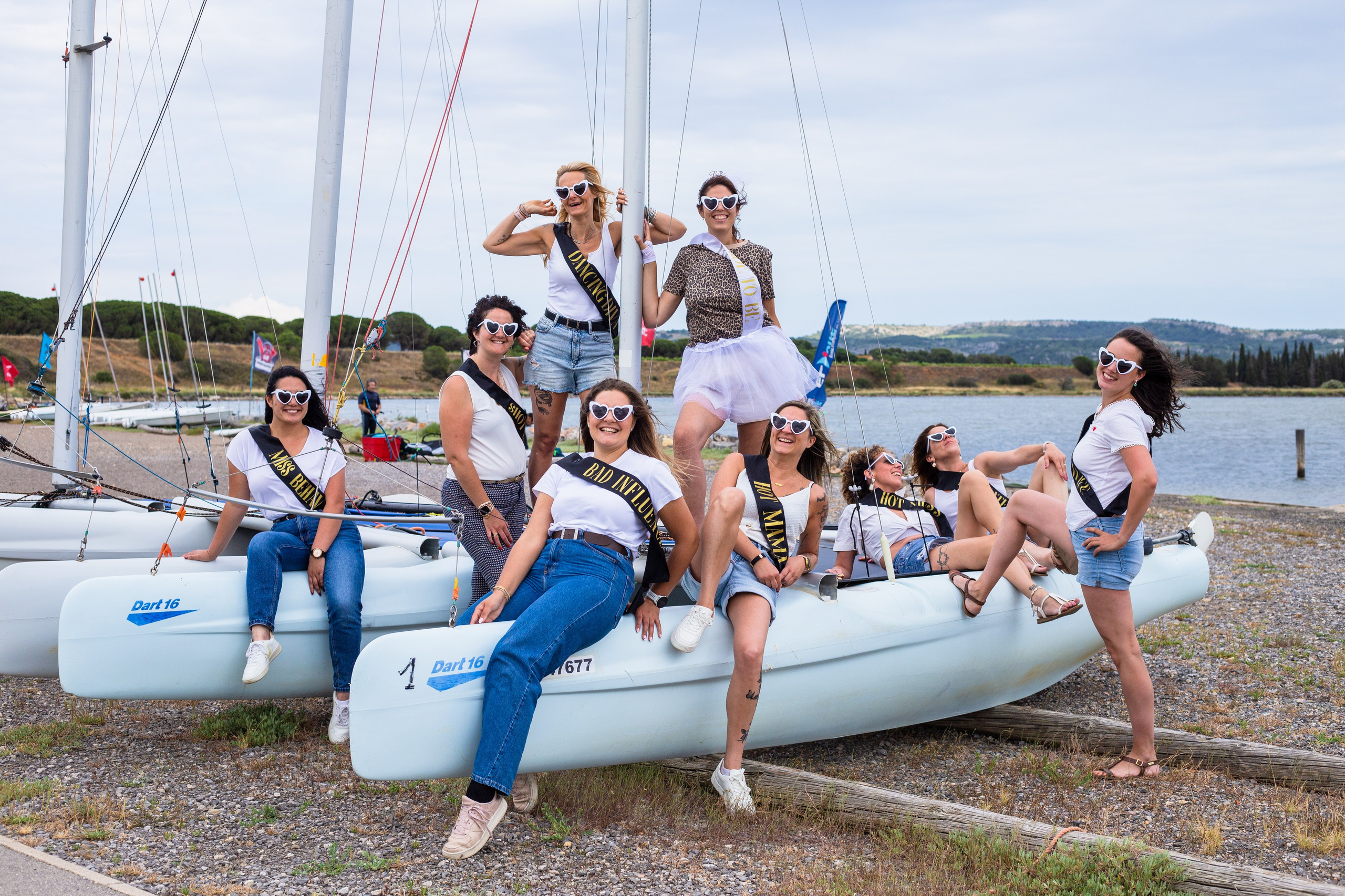 Séance photo EVJF Châtellerault, Poitiers, Tours. Studio photo « Partage ton bonheur » – Photographe famille près de Châtellerault, Poitiers et Tours