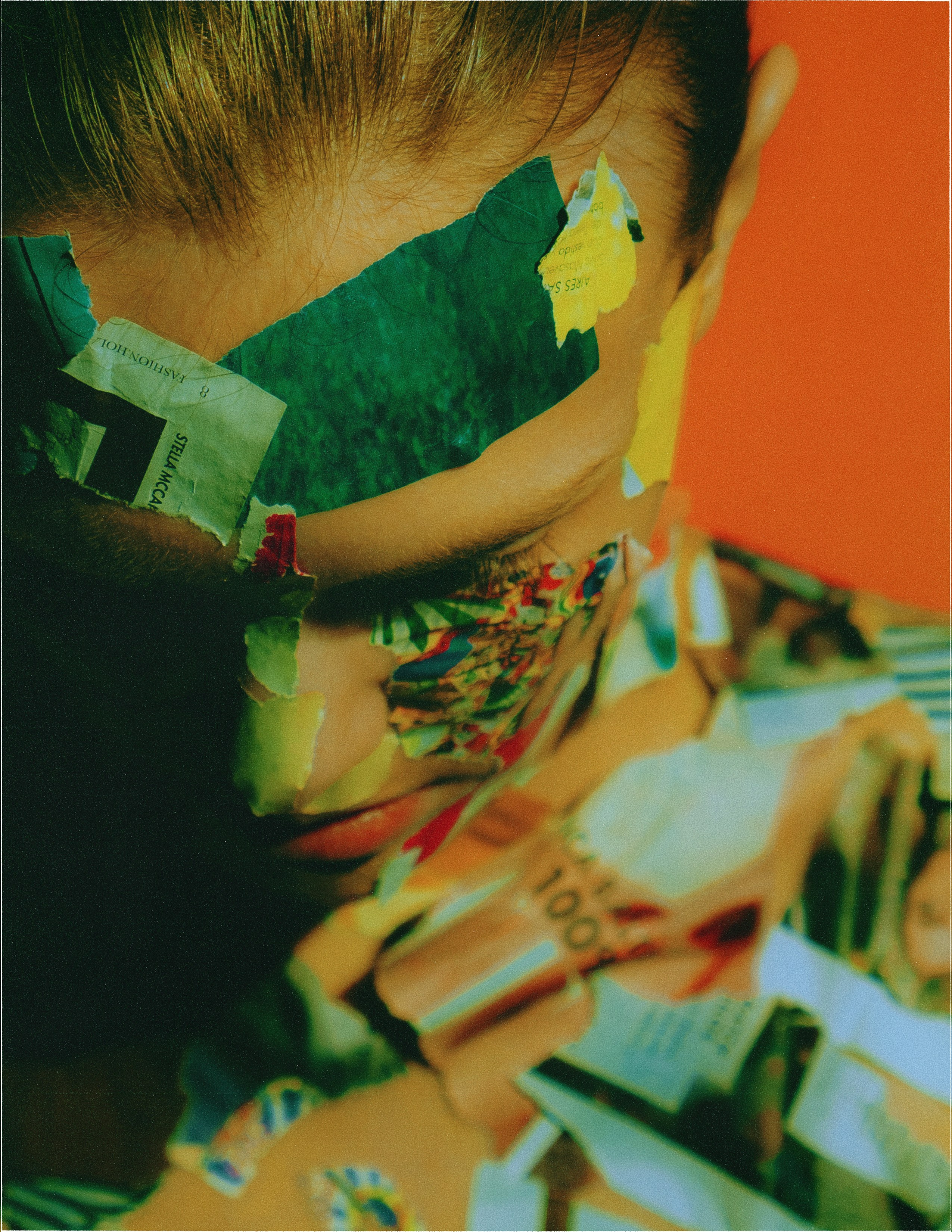 Креативная арт-фотосессия с маской в домашней студии Аликанте — Фотограф Андрей Луковников