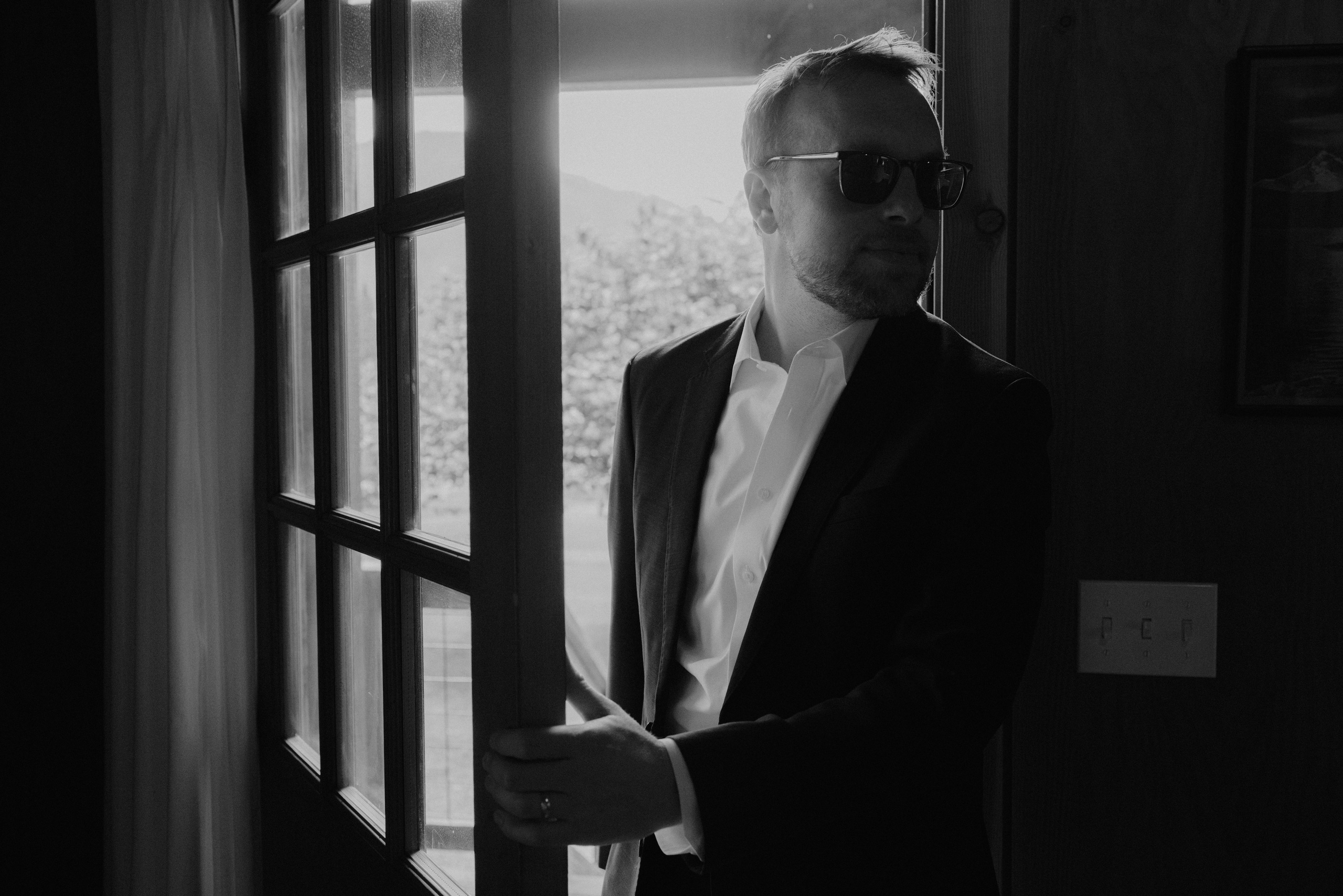 Wedding Shelby & Riley | Columbia River Gorge, WA | Georgy Shishkin Photography Photography. Portland Wedding Photographer | Authentic PNW Love Stories