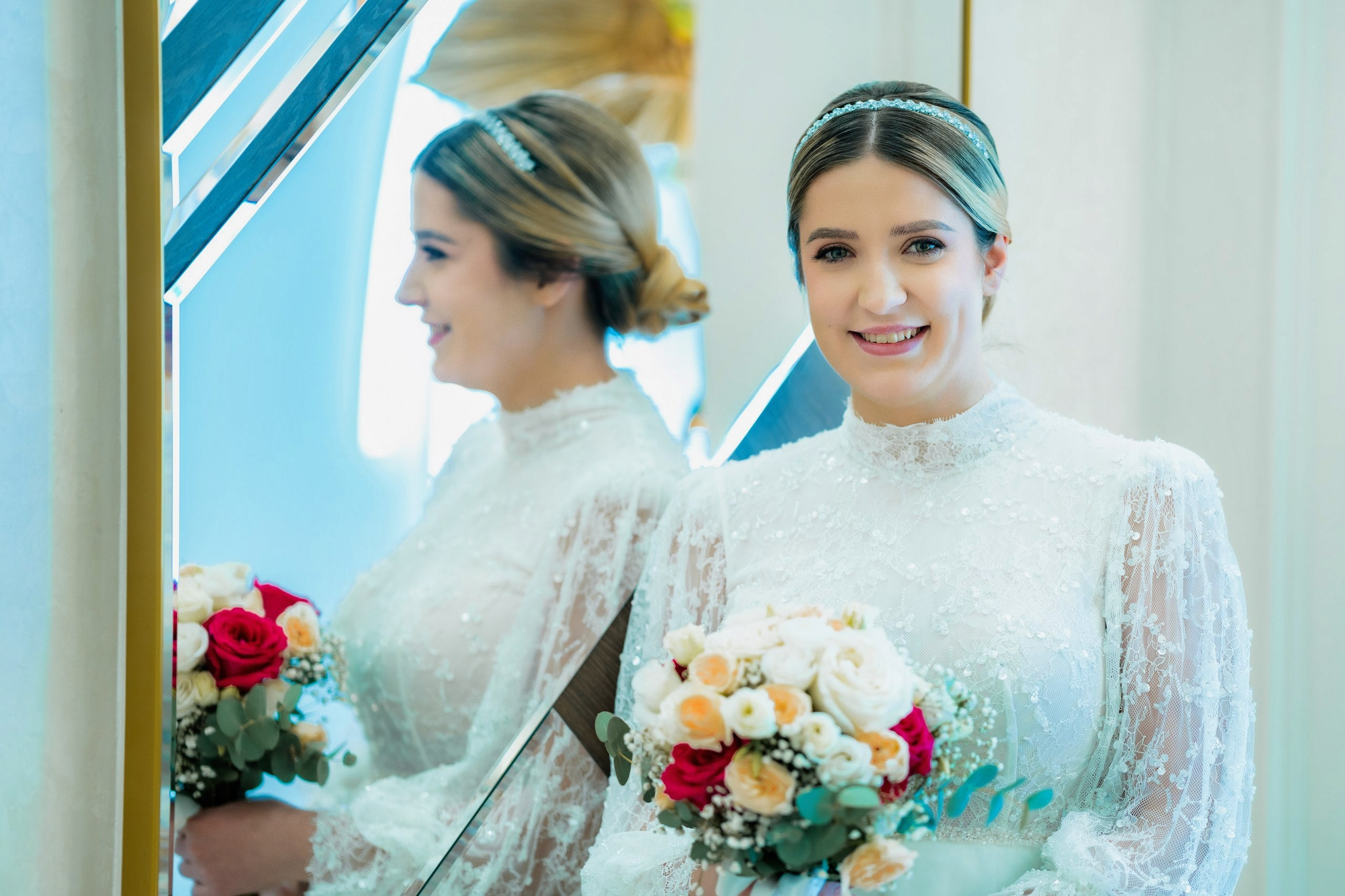 Fotograf nuntă Târgu Neamț – Samuel și Roxana, fotografie autentică realizată de AlinoFotoStudio 2. Fotograf nuntă Iași, Bacău, Suceava și Botoșani – Alin Chirilă surprinzând momente reale de nuntă 3. Fotografie de nuntă cu emoție și credință – AlinoFotoStudio, fotograf povestitor 4. Fotograf profesionist nuntă în Moldova – cadre naturale și pline de emoție 5. Alin Chirilă fotograf nuntă – poveste reală surprinsă prin fotografie 6. Fotograf nuntă cu stil documentar – momente autentice din ziua nunții Pregătiri mireasă acasă – fotografie naturală realizată de Alin Chirilă fotograf nuntă 8. Detalii din ziua nunții – fotograf nuntă Iași și Botoșani, AlinoFotoStudio 9. Emoții din dimineața nunții – fotograf profesionist Moldova 10. Cadre autentice din pregătiri – fotograf nuntă Suceava și Bacău Ceremonie religioasă nuntă – moment emoționant surprins de fotograf Alin Chirilă 12. Nuntă cu valori creștine – fotografie din biserică realizată cu discreție 13. Rugăciune și emoție în ziua nunții – fotograf nuntă Târgu Neamț 14. Legământ în fața lui Dumnezeu – fotografie de nuntă autentică 15. Fotograf nuntă biserică – momente sincere și pline de semnificație Petrecere de nuntă – cadre naturale realizate de AlinoFotoStudio 17. Bucurie și dans la nuntă – fotograf nuntă Iași și împrejurimi 18. Momente autentice de la restaurant – fotograf nuntă Bacău Suceava 19. Atmosferă de nuntă surprinsă discret – Alin Chirilă fotograf -AlinoFotoStudio – fotograf nuntă cu abordare naturală și emoțională 21. Alin Chirilă fotograf – povestitor prin fotografie de nuntă 22. Fotograf nuntă în Moldova – stil documentar și autentic 23. Fotografie de nuntă sinceră și elegantă – AlinoFotoStudio- Fotograf nuntă Iași Bacău Suceava Botoșani – Alin Chirilă AlinoFotoStudio 26. Fotograf nuntă Târgu Neamț și Moldova – fotografie profesională de eveniment 27. Fotograf nuntă cu valori creștine și stil documentar – AlinoFotoStudio - Alin Chirilă – AlinoFotoStudio Fotograf nuntă Iași • Bacău • Suceava • Botoșani - Samuel & Roxana, Târgu Neamț -Momente reale, trăite sincer și păstrate pentru totdeauna.