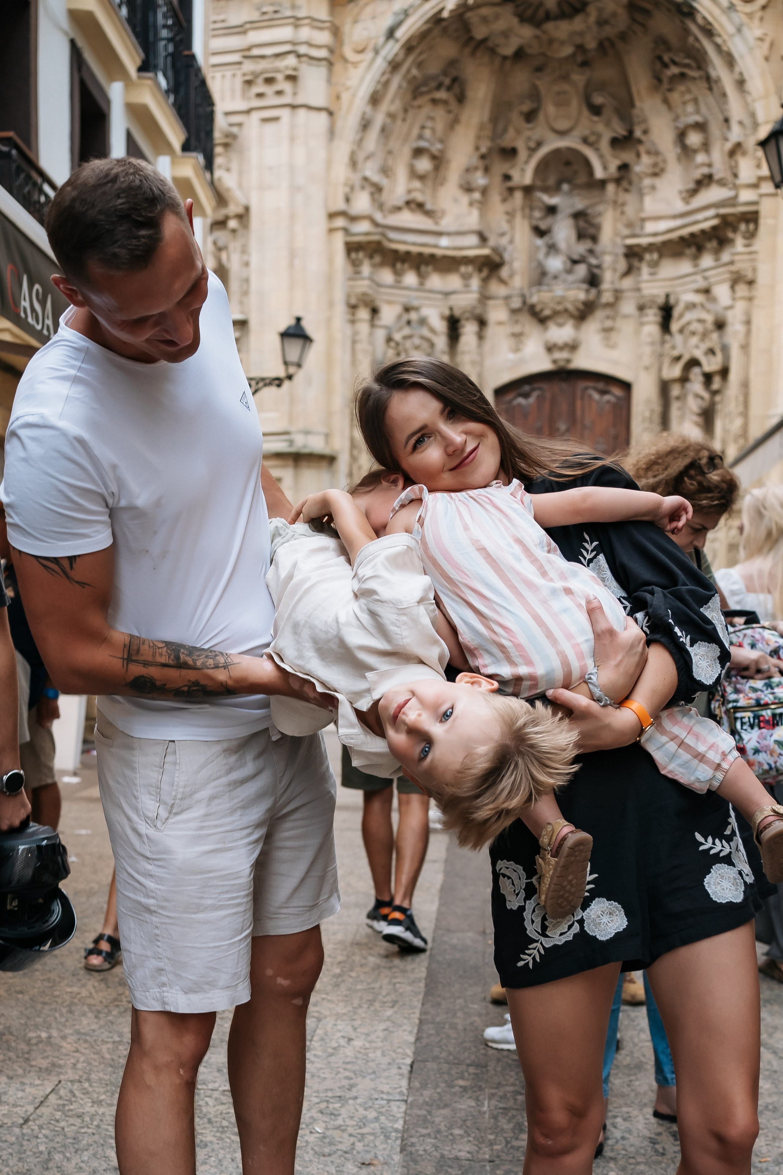 Holigood foto y video reportaje de bodas en San Sebastián y Europa