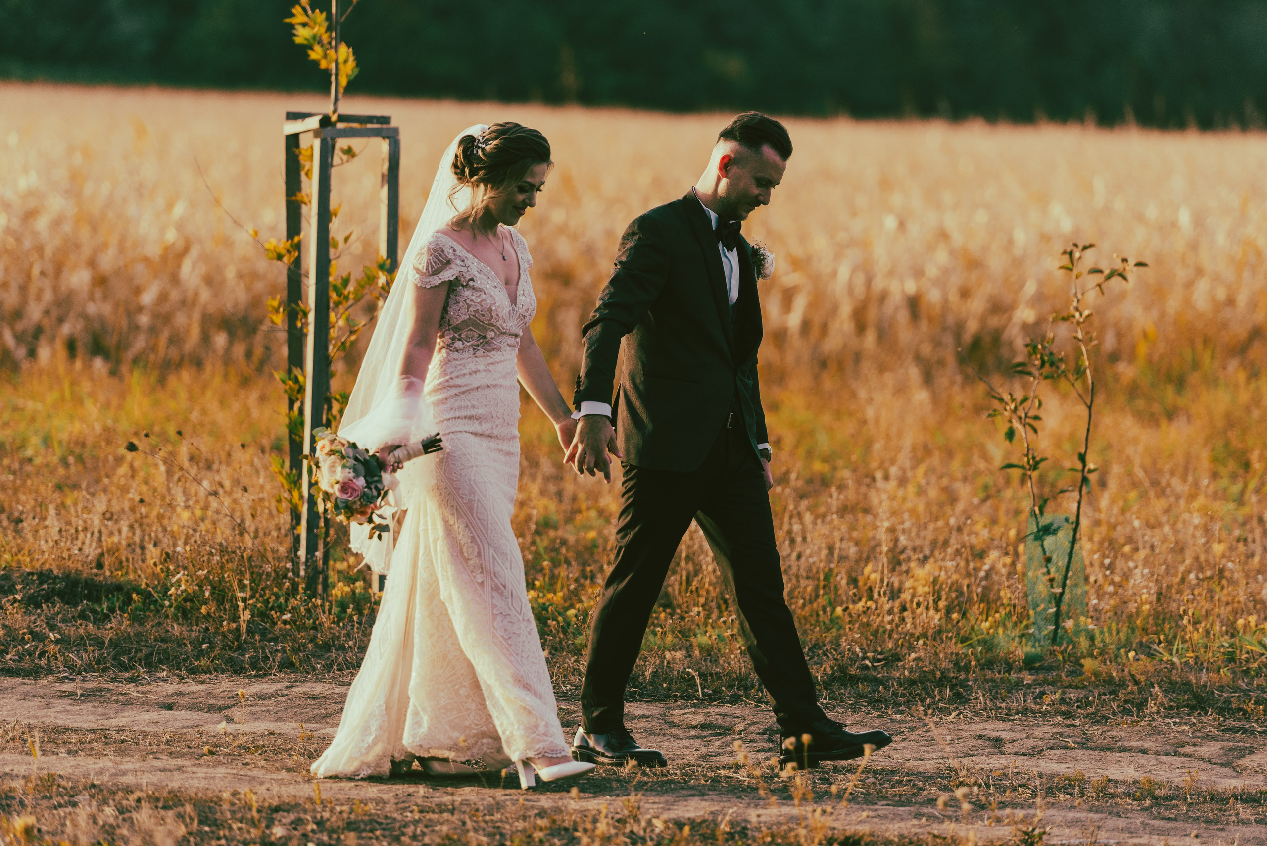 Locație de nuntă, fotograf nuntă, fotograf eveniment, fotograf ceremonie, fotograf petrecere, fotograf mireasă, fotograf mire, decor nunta, fotograf atmosferă, fotograf romantic, fotograf lux, fotograf elegant, fotografii unice, fotografii memorabile, fotograf România, fotograf nunta Ciresul Salbatic