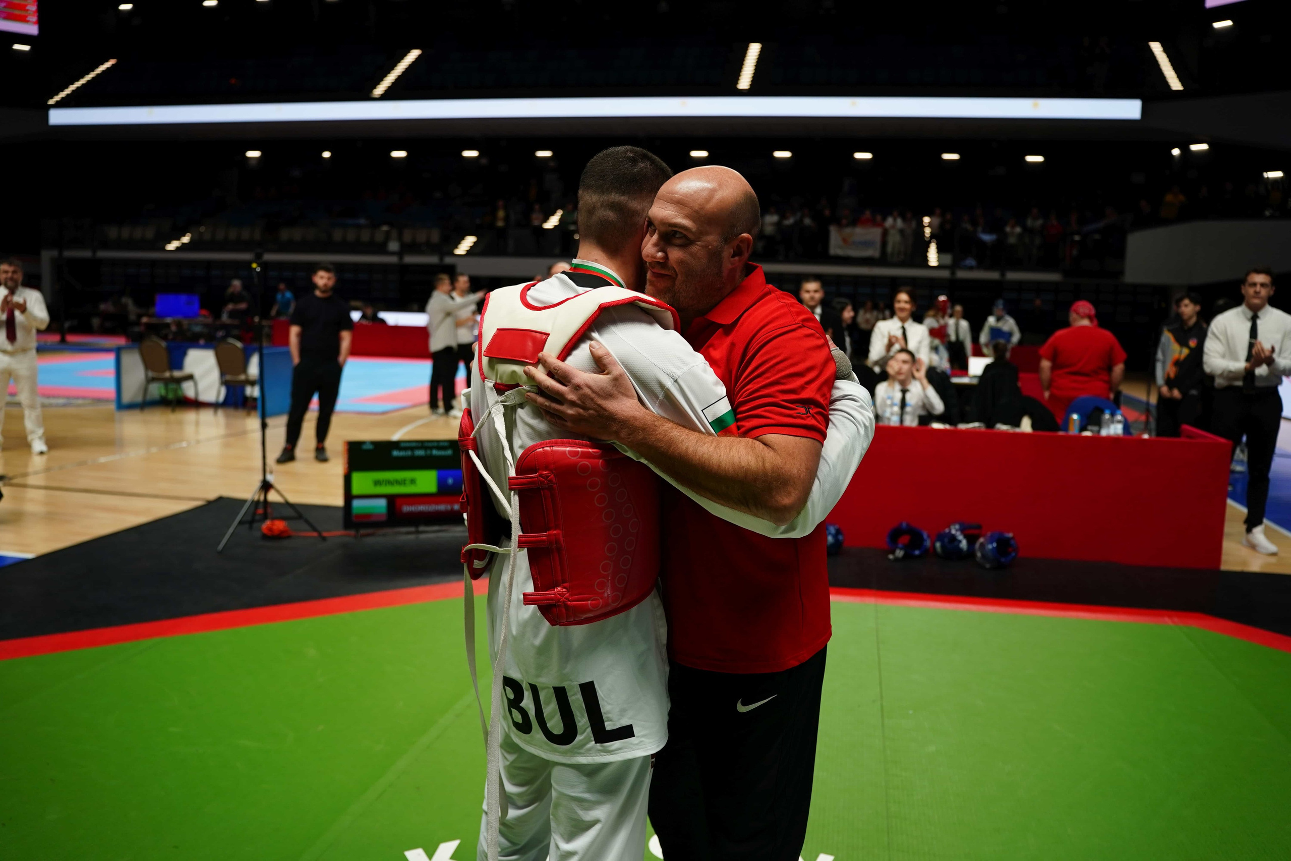 Снимки: PhotoAdrenaline.com