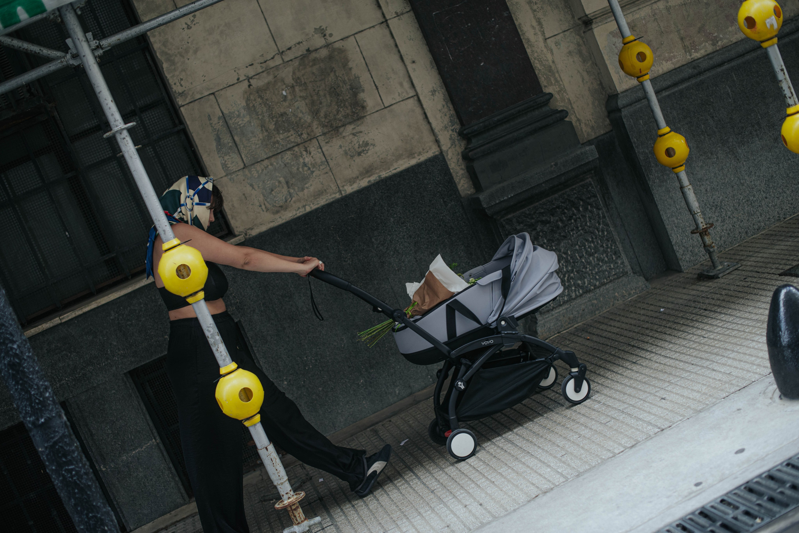 Mom Yana and Mars. Photographer @elmirkami in the city of Buenos Aires