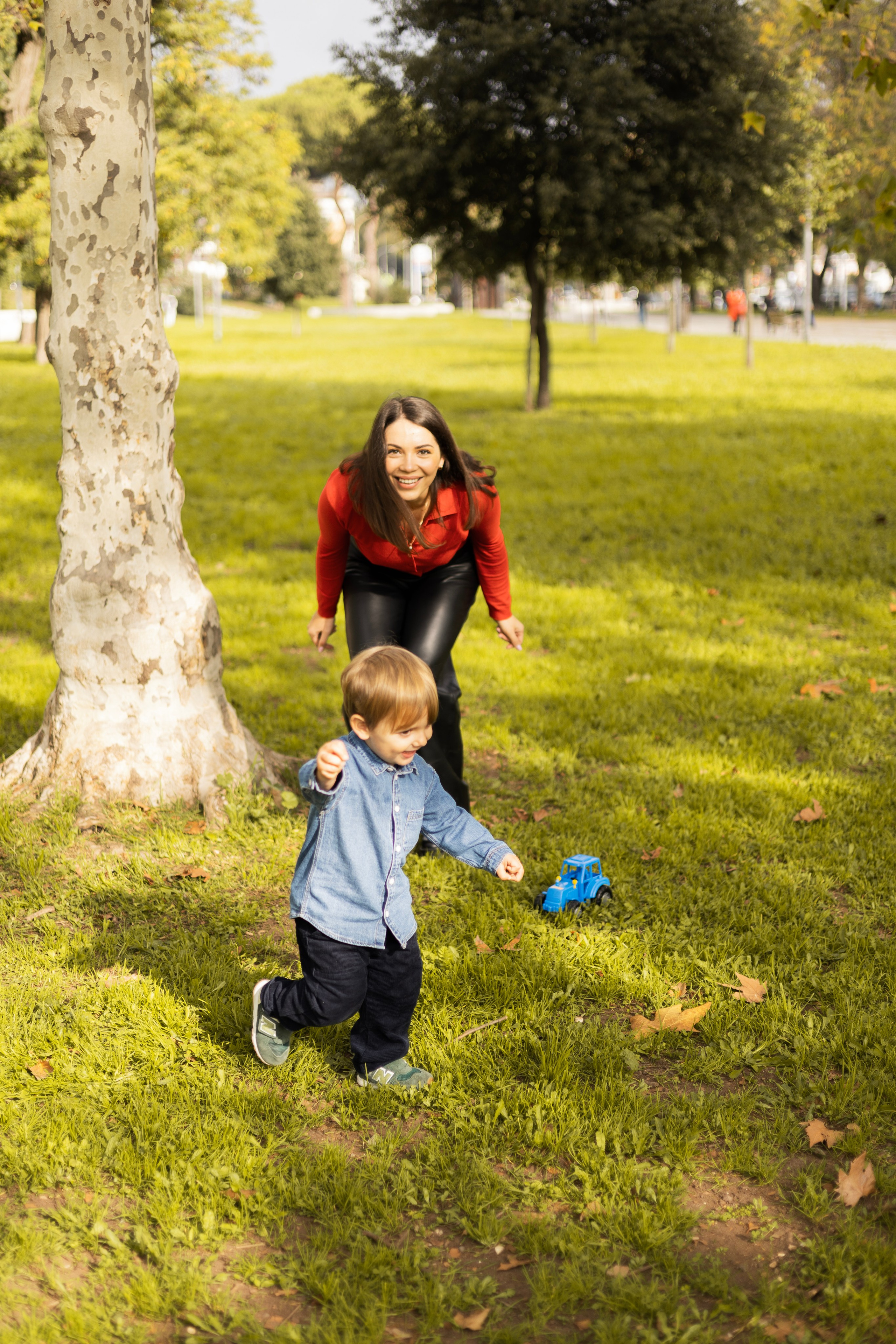 Hi! My name is Irena, and I’m a professional photographer specializing in family photography, love stories, and individual photoshoots