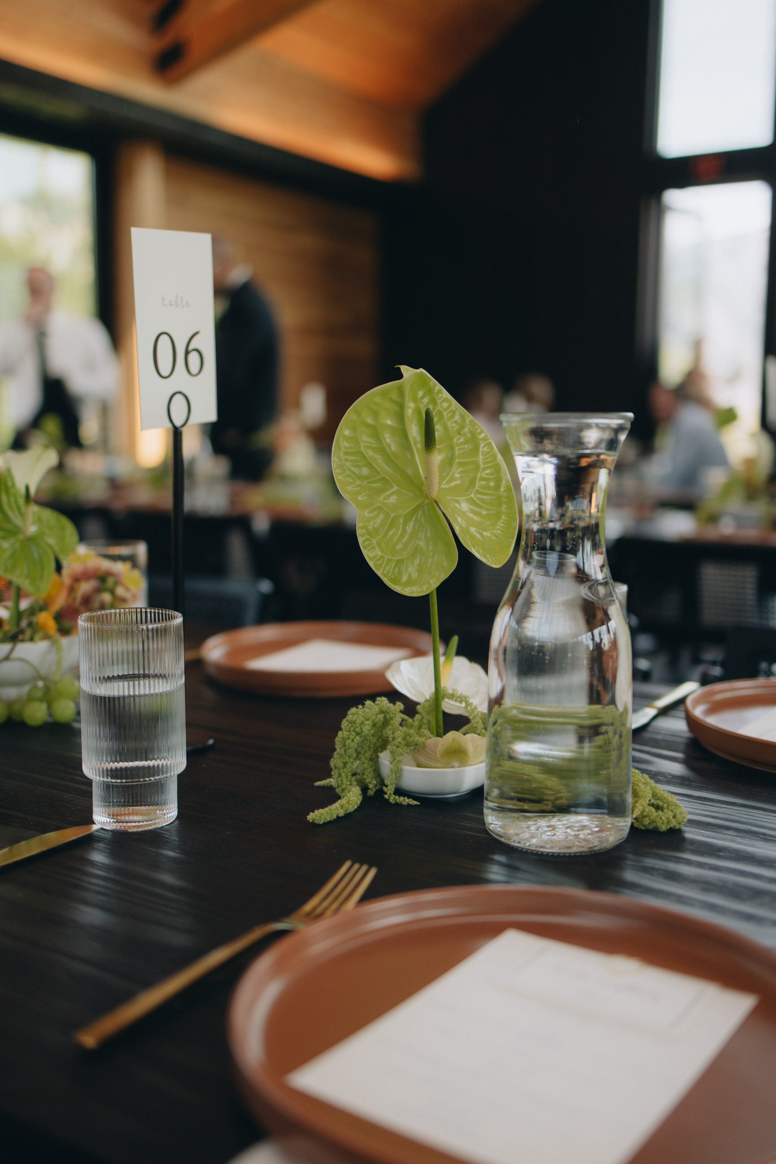Candid guest moments during a Wind Mountain Ranch wedding