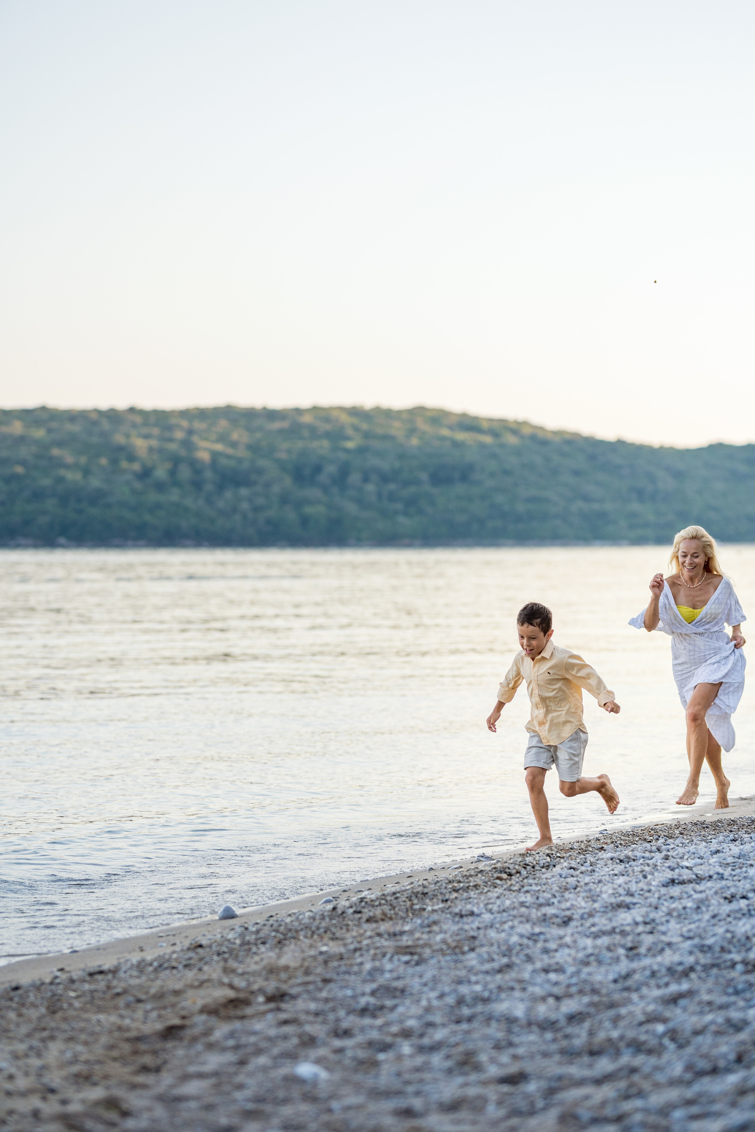 Фотосессия мамы и сына на пляже в Будве, Черногория. Катя Халдеева Фотограф Саратов