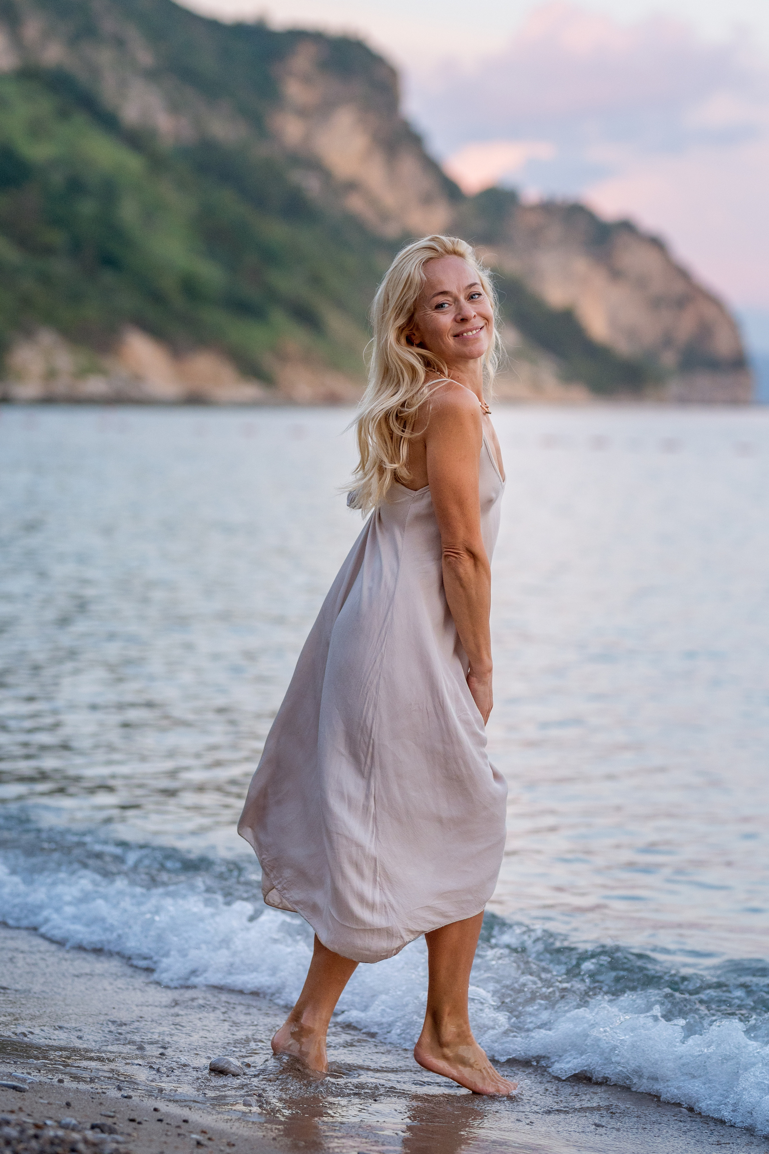 Фотосессия мамы и сына на пляже в Будве, Черногория. Катя Халдеева Фотограф Саратов