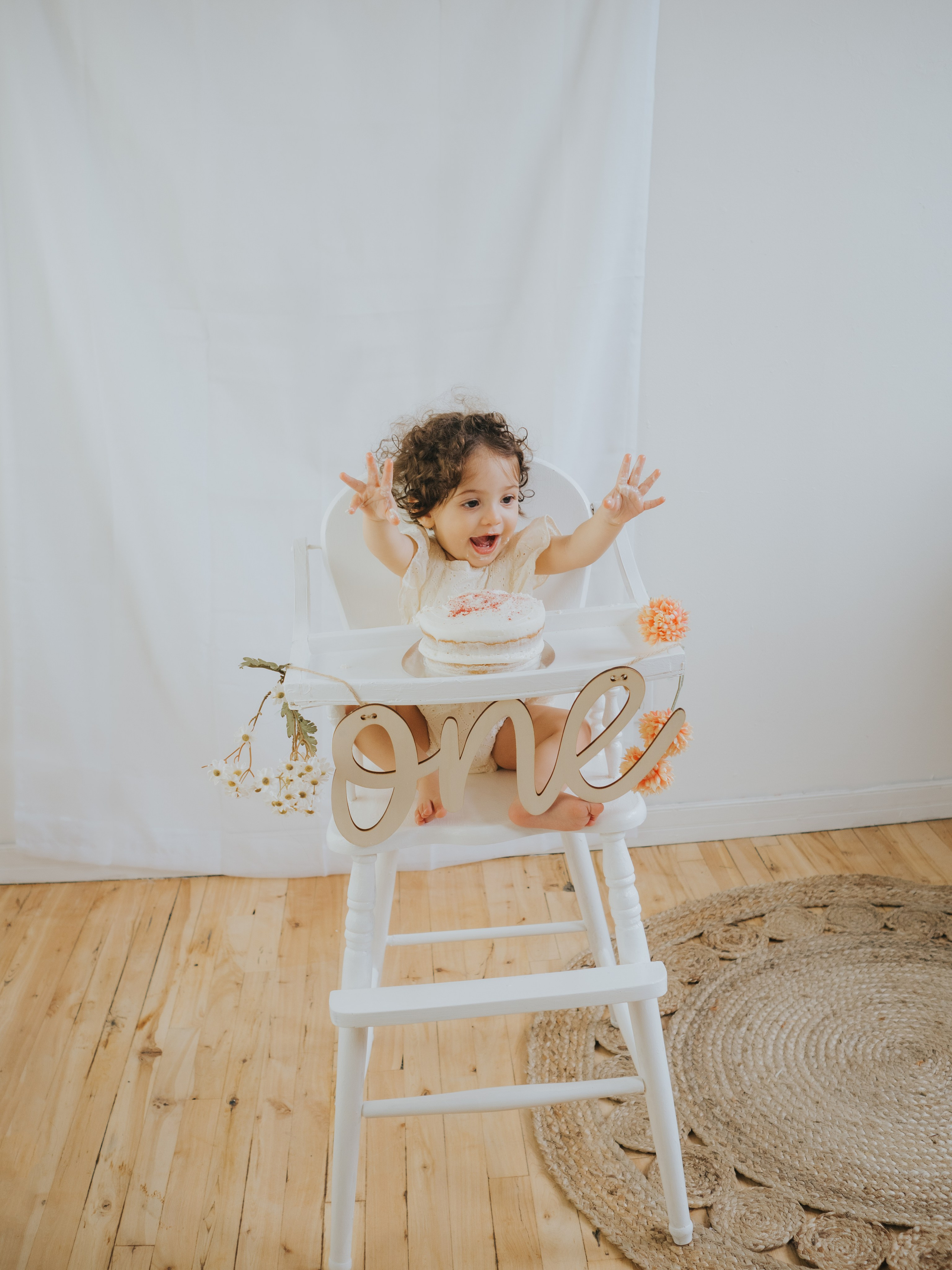Cake Smash. Mimosa Studios — Motherhood & Family Photographer in Montreal