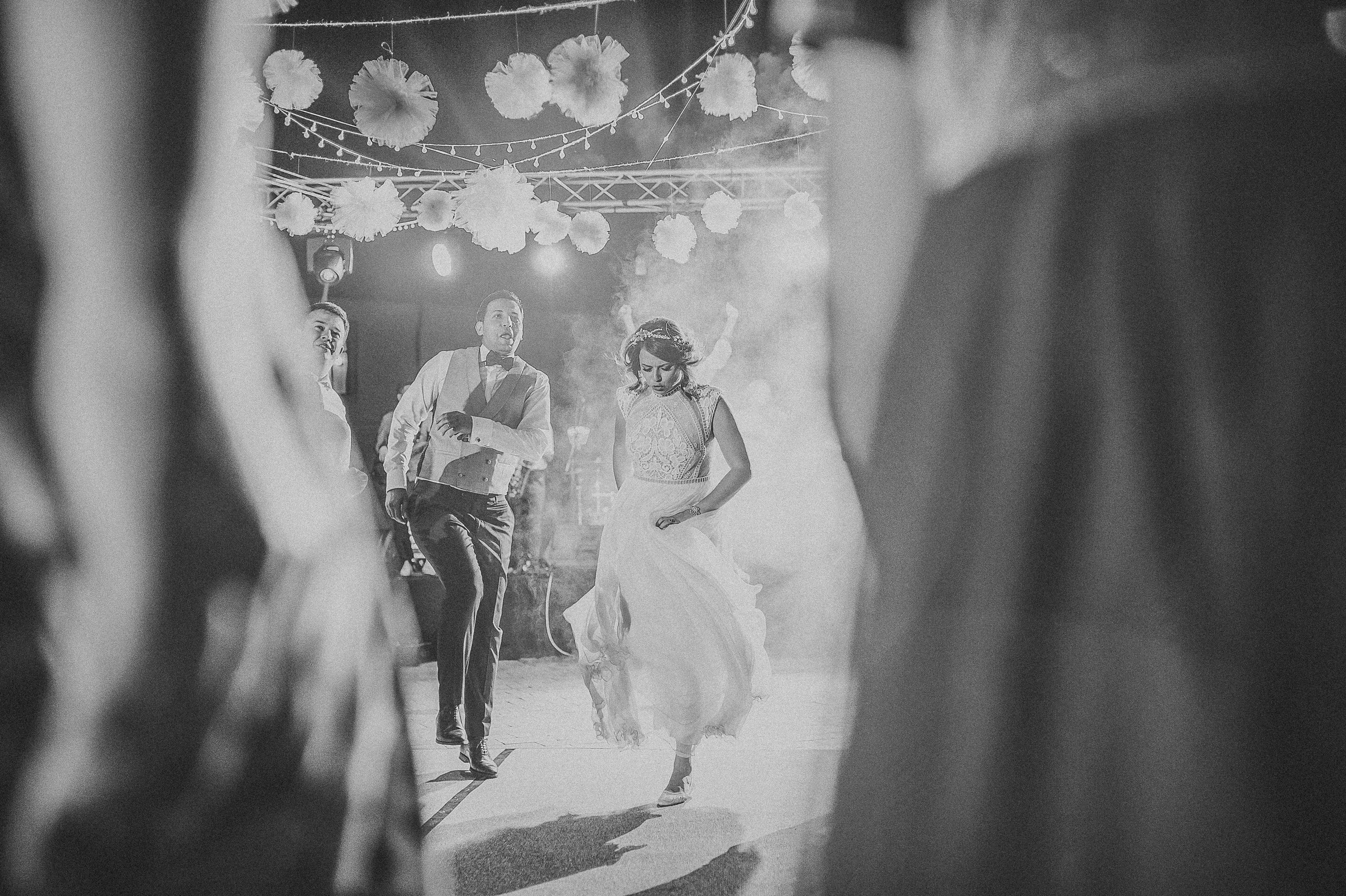 Alina și Ionuț | Fotografii Alb-Negru în Alba Iulia | Alex Vasilie. Alex Vasilie | Fotograf de Nuntă, Botez și Portret | Cluj-Napoca