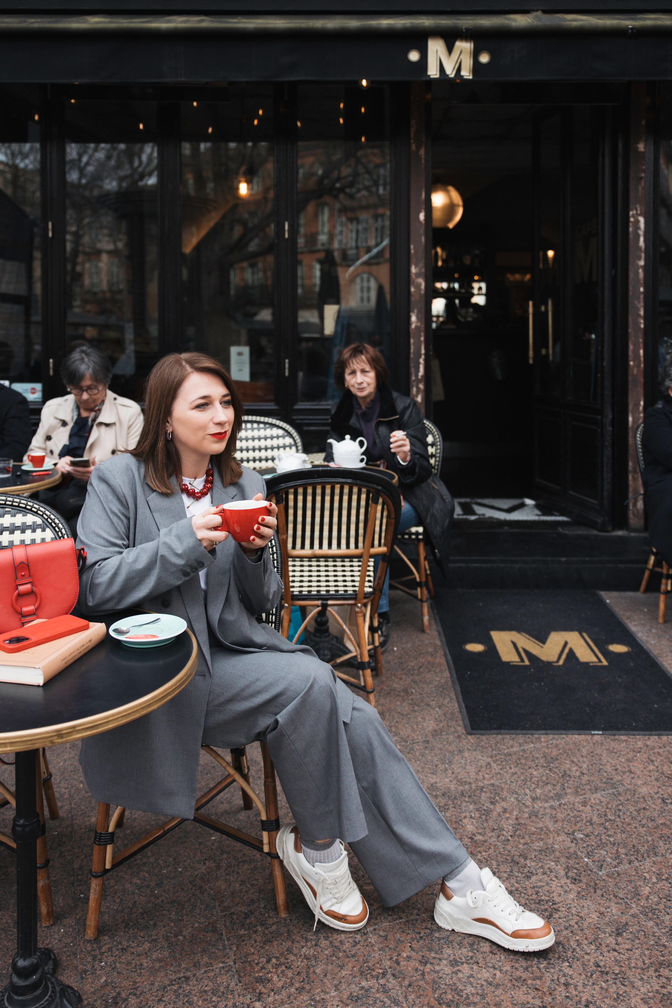 Séance photo de marque personnelle à Toulouse pour Tanya. Eugénie Smirnova — photographe à Toulouse et dans le sud-ouest de la France