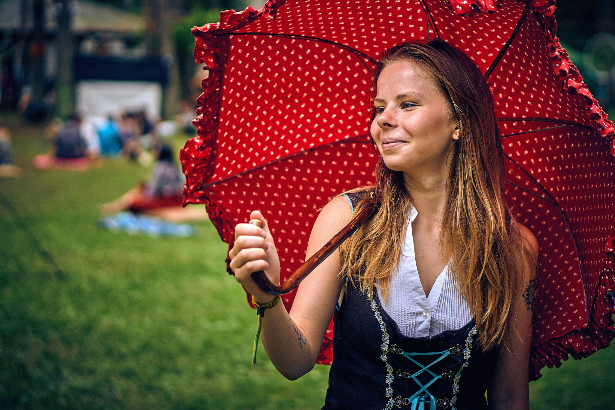 Portrety Ludzi, zrobione na Festiwalach Świadomościowych i Muzycznych: Dharma, ZIELONE KRĘGI, Wibracje, FRUŃ, Organic, Turkusowa Wyspa. Andriej Szypilow - Fotografia & Wideografia