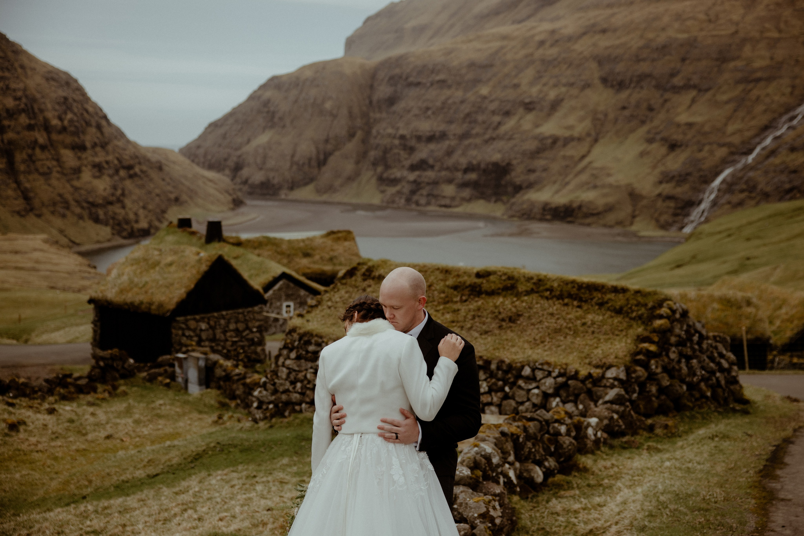 Faroe Islands elopement | Adventure wedding in Faroe Islands. Iceland elopement photographer & videographer