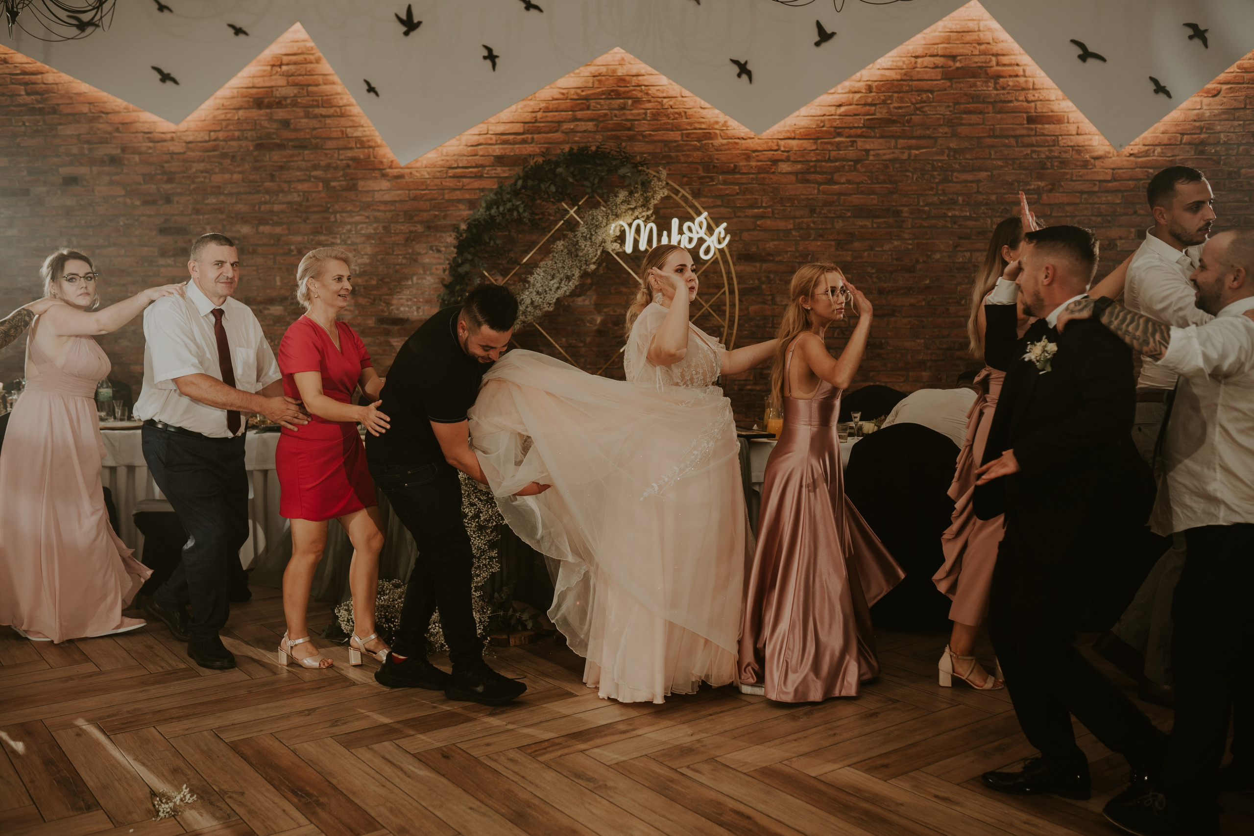 Trzy Drzewa: wspaniała uroczystość Wiktorii i Kamila. Karkowskafoto - fotografia miłości