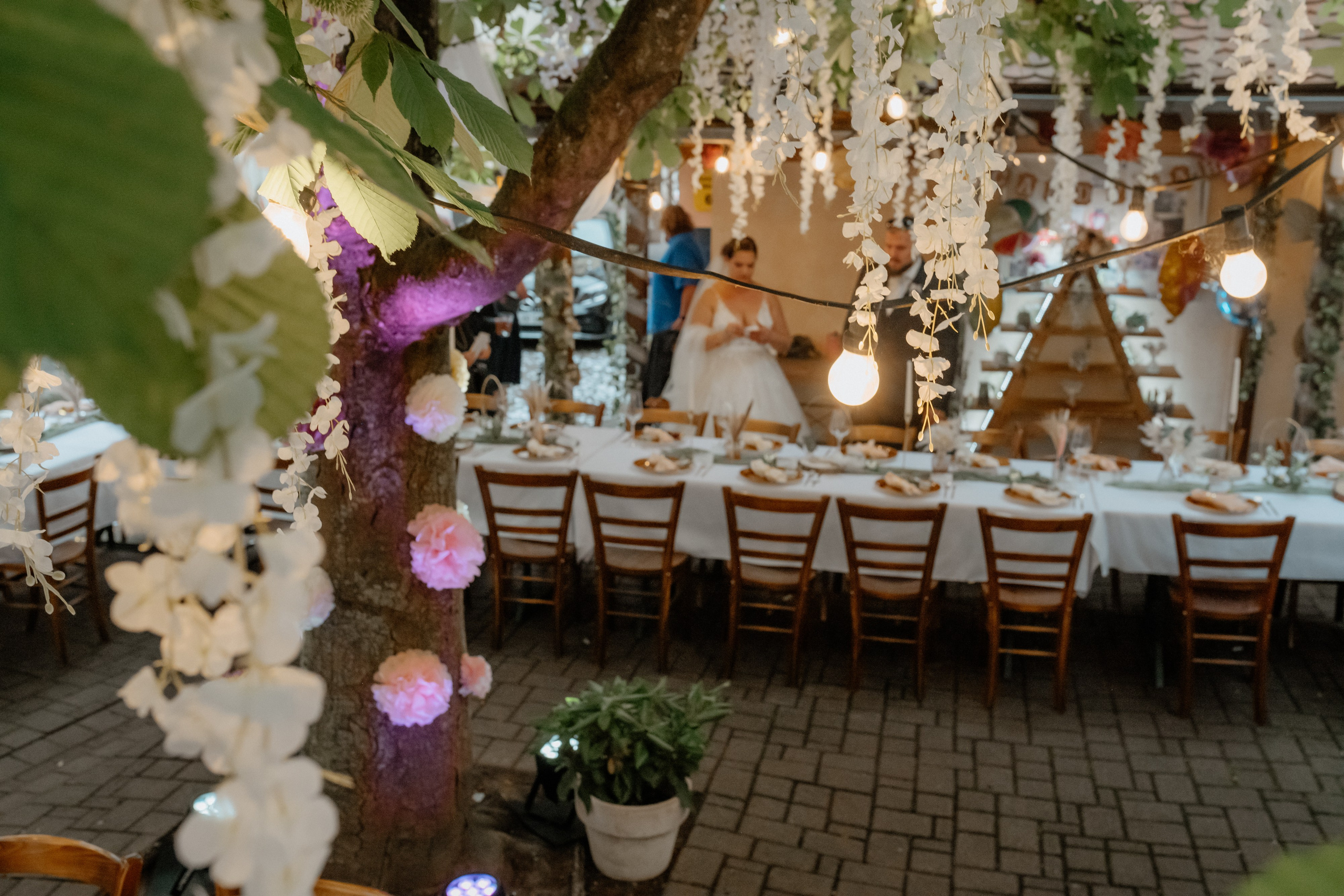 Romantische Hochzeit in Schloss Weikersheim | Julia & Dominik. Anna Saribekyan – Beste Hochzeitsfotografin in Würzburg, Top 10 in Deutschland
