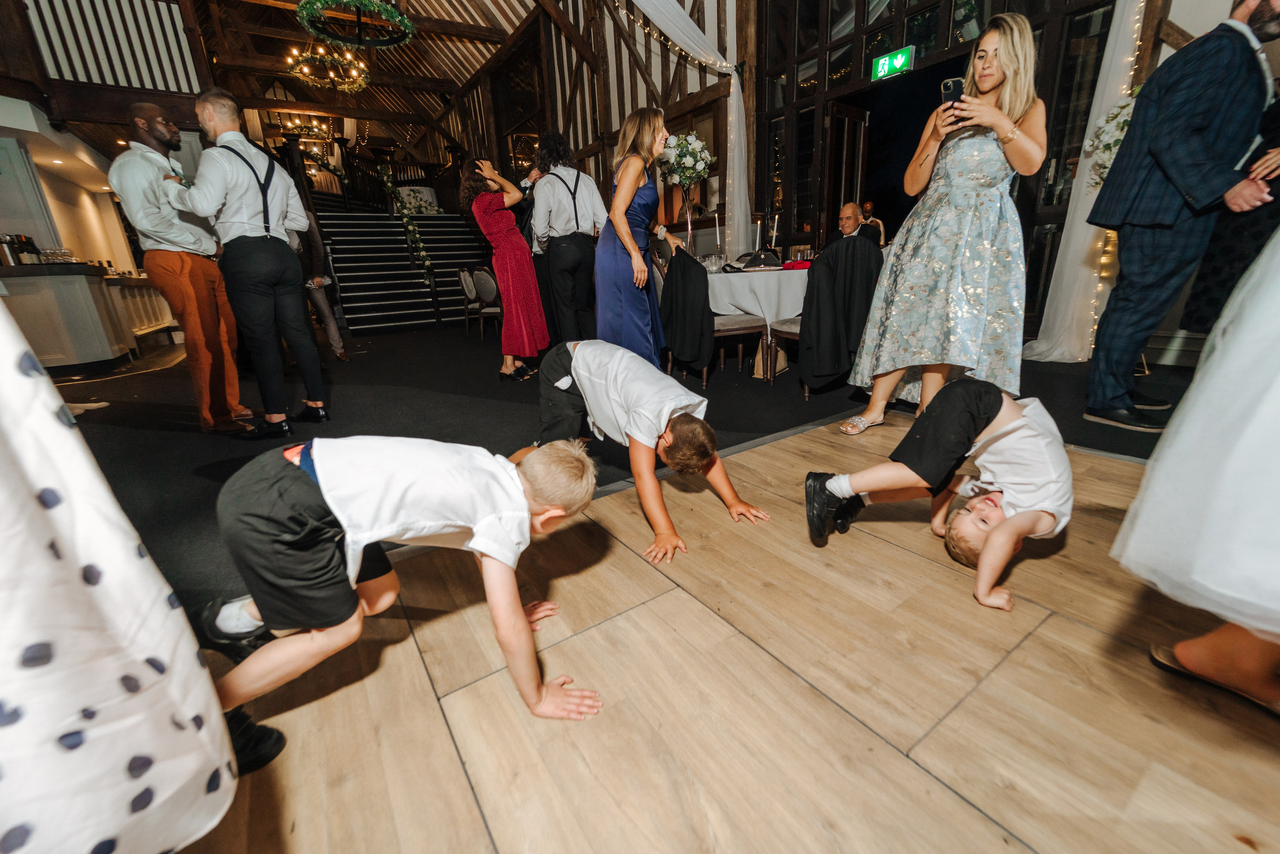 Wedding at Essendon Country Club. Photographer in England Ekaterina Romanova