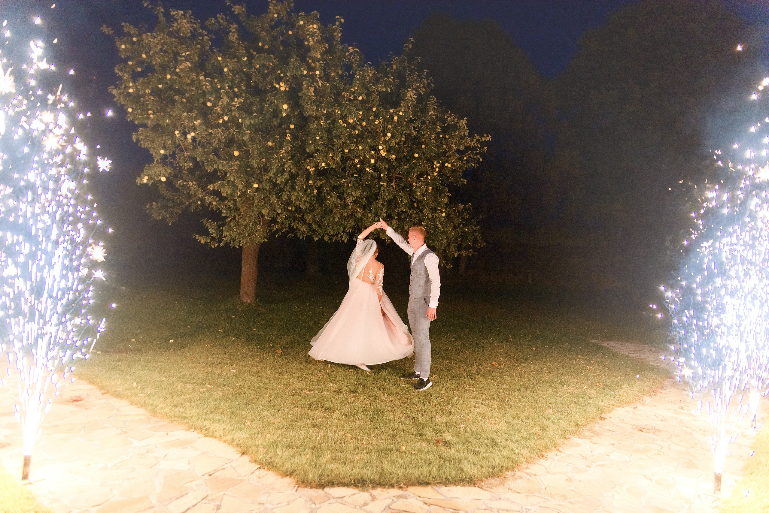 Сентябрьская свадьба. Семейный фотограф и фотограф новорожденных в Вильнюсе Ирина Беленкевич