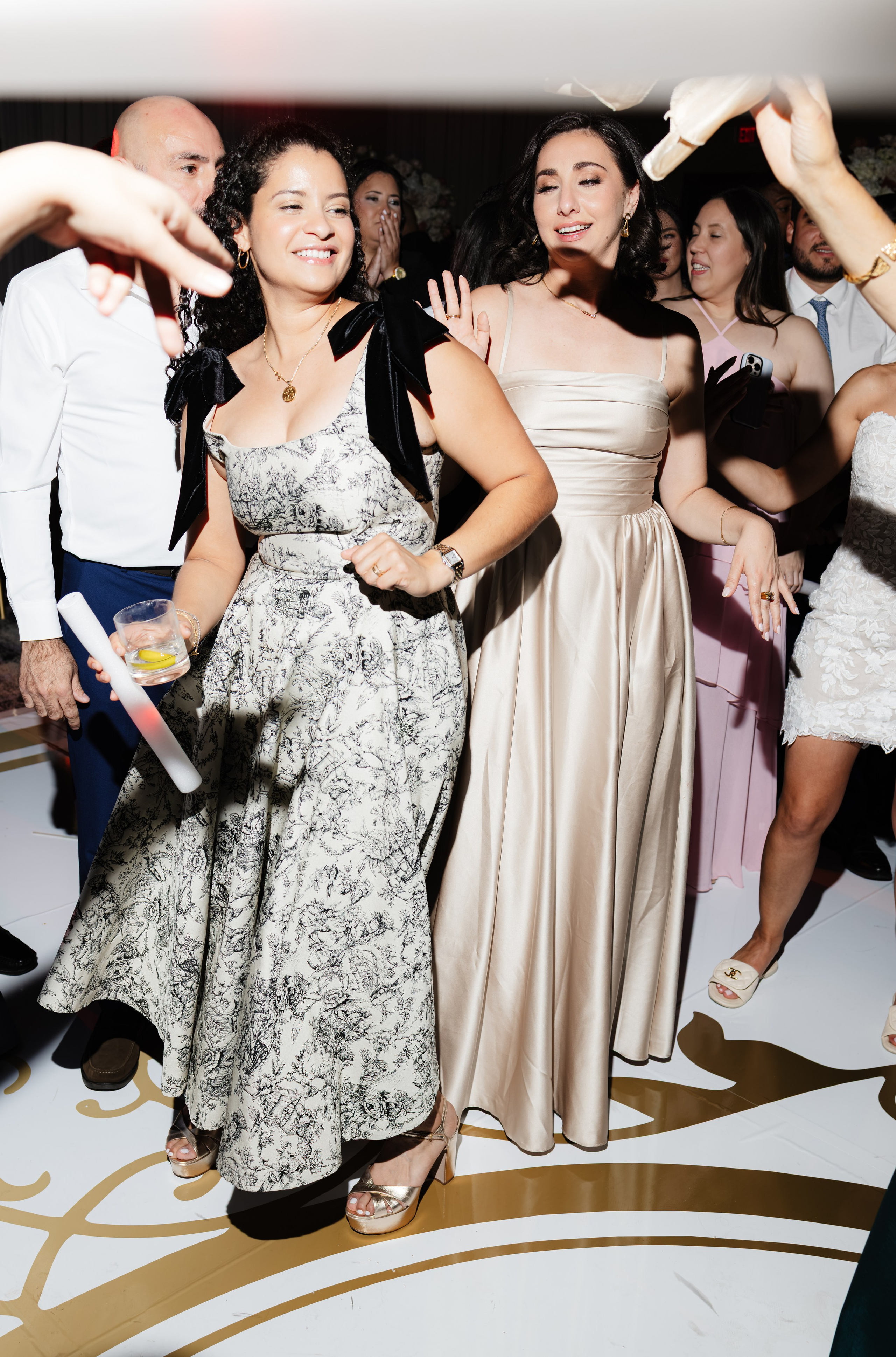 NICOLE & LOGAN. YES I DO PRODUCTION — Wedding photography&videography