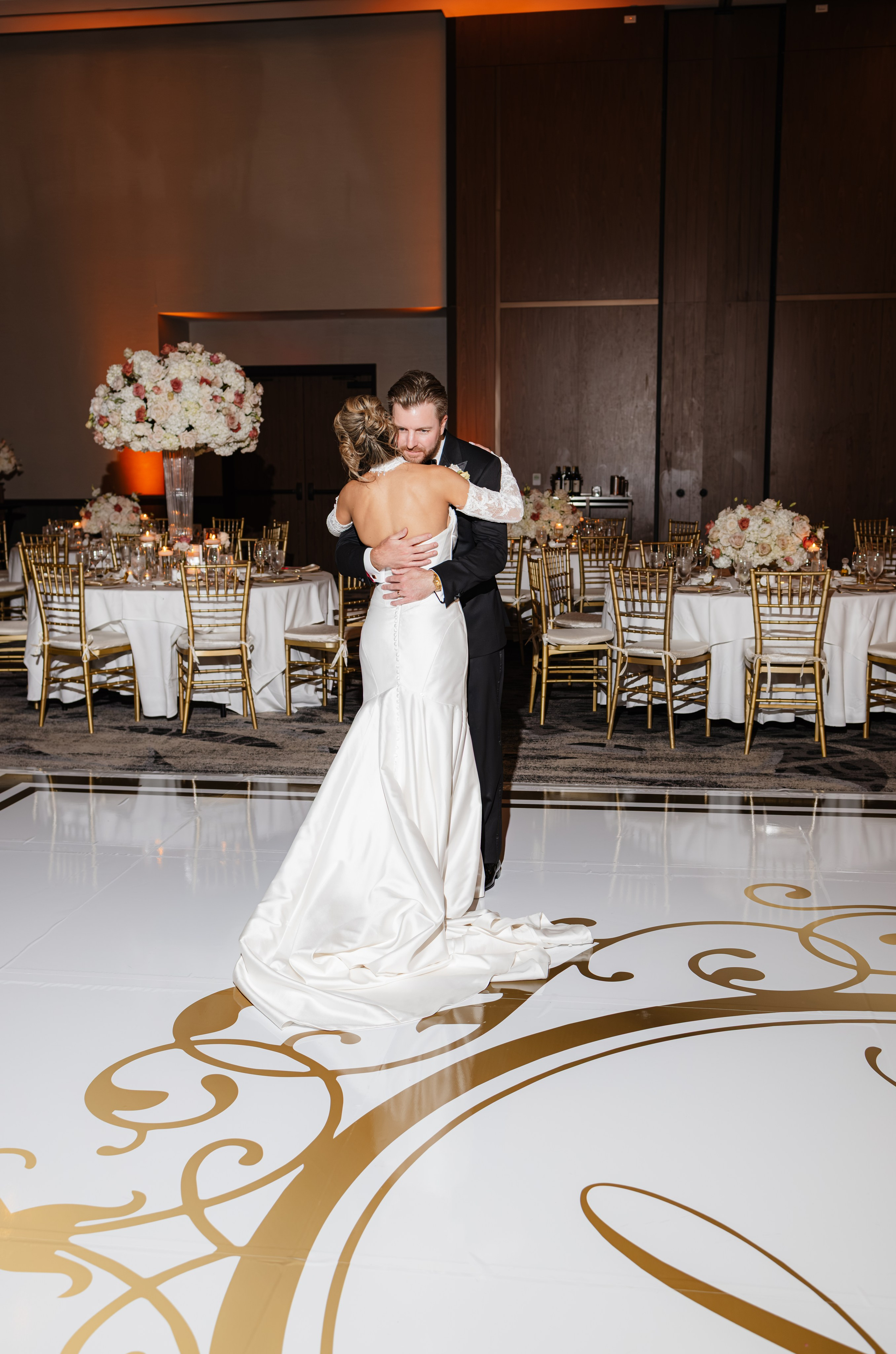 NICOLE & LOGAN. YES I DO PRODUCTION — Wedding photography&videography