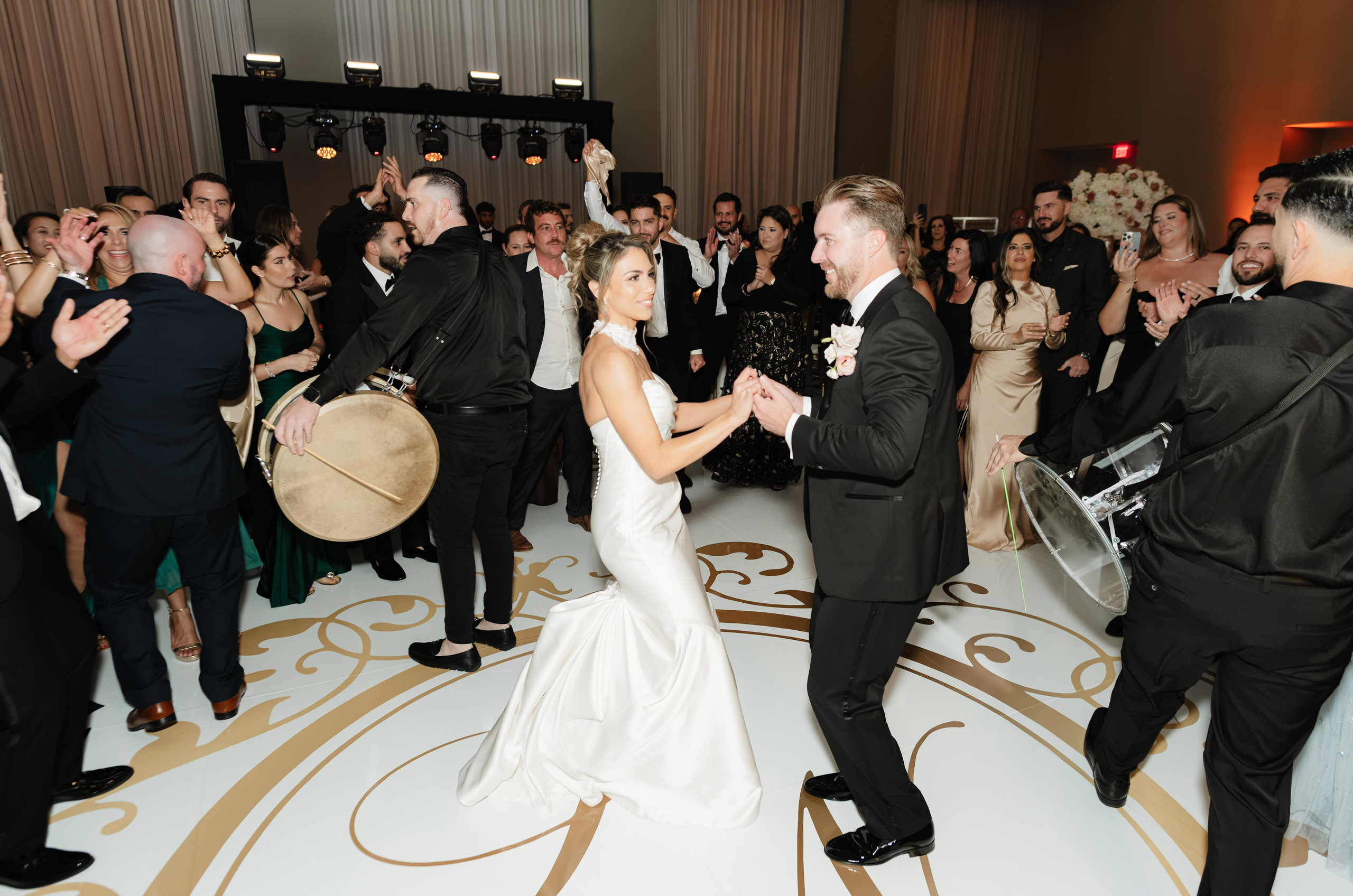 NICOLE & LOGAN. YES I DO PRODUCTION — Wedding photography&videography
