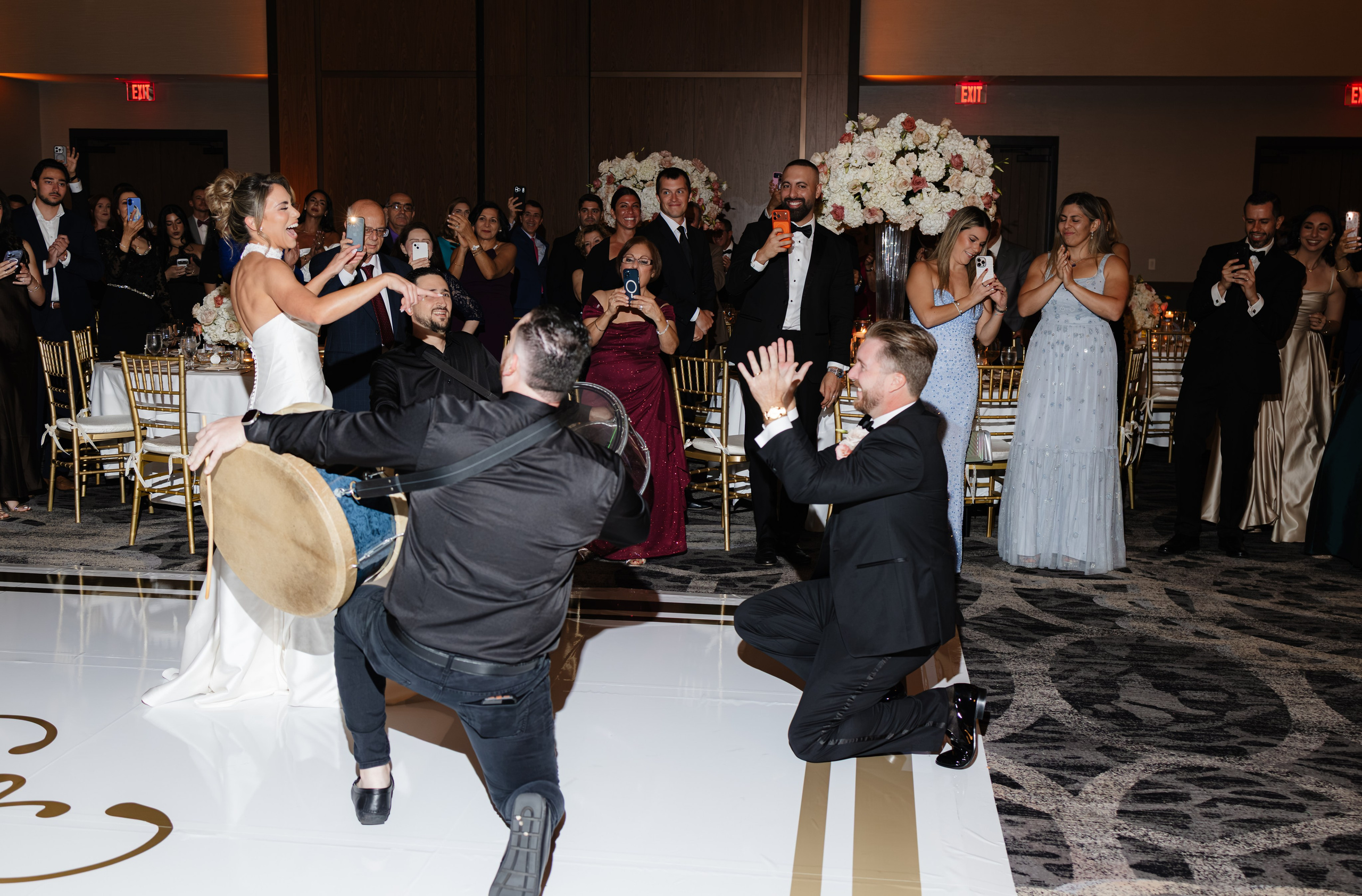 NICOLE & LOGAN. YES I DO PRODUCTION — Wedding photography&videography
