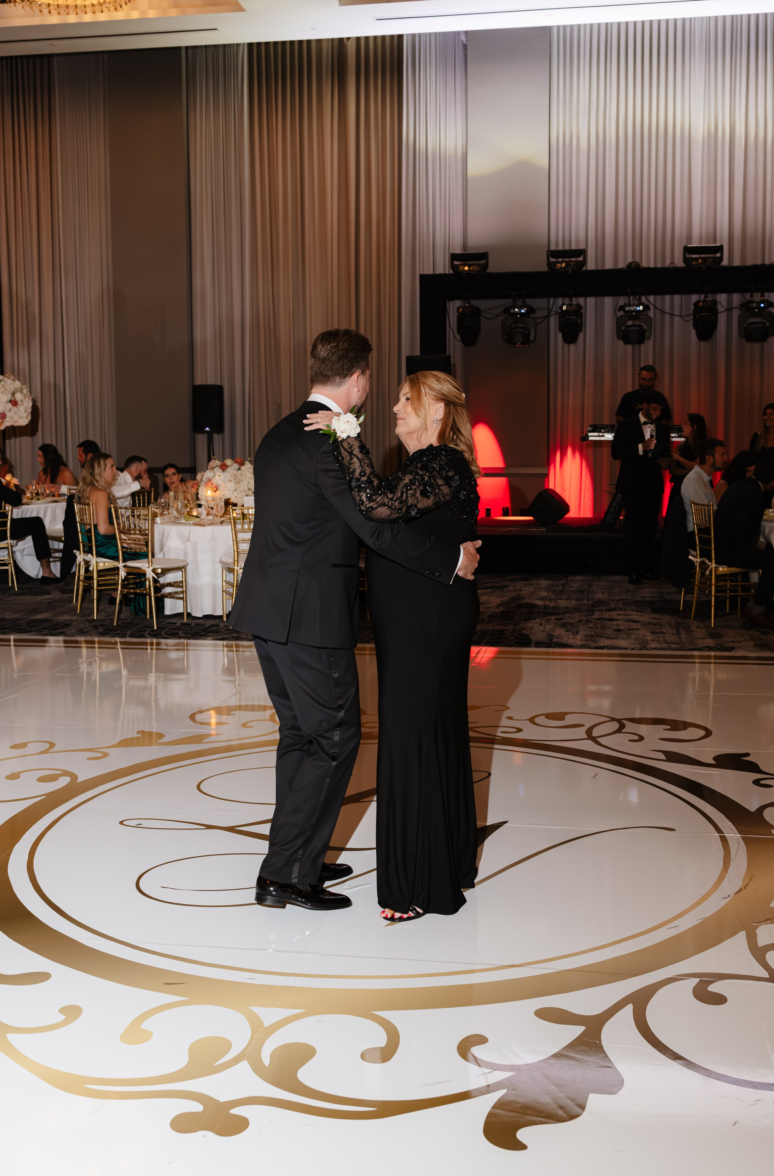 NICOLE & LOGAN. YES I DO PRODUCTION — Wedding photography&videography