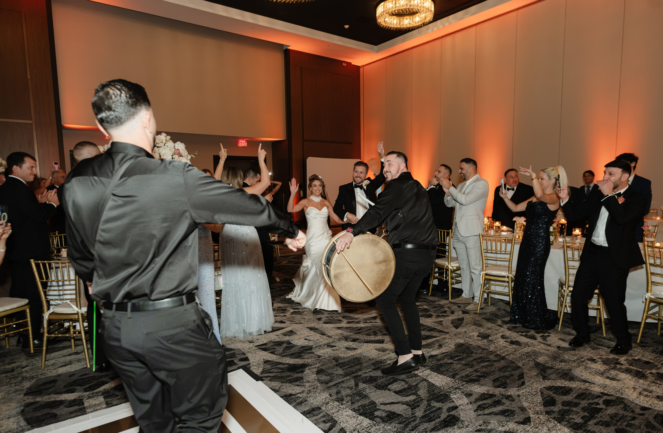 NICOLE & LOGAN. YES I DO PRODUCTION — Wedding photography&videography