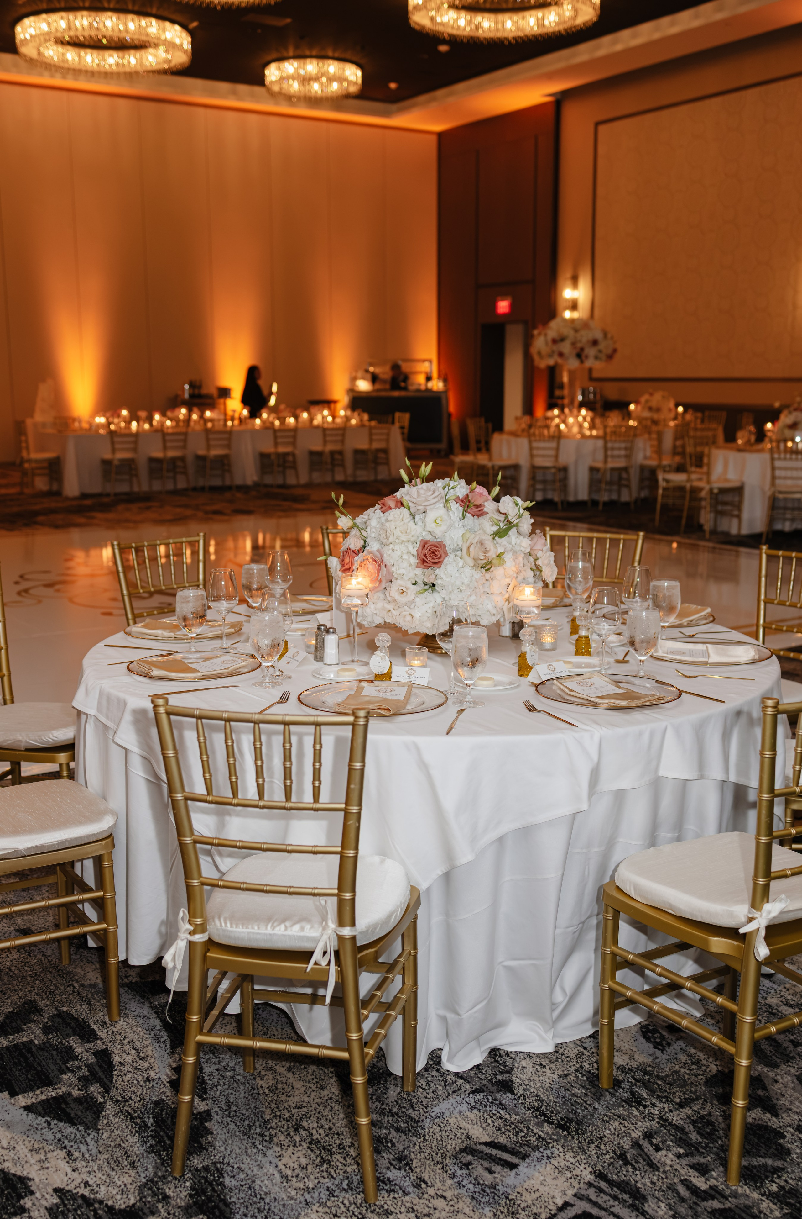 NICOLE & LOGAN. YES I DO PRODUCTION — Wedding photography&videography