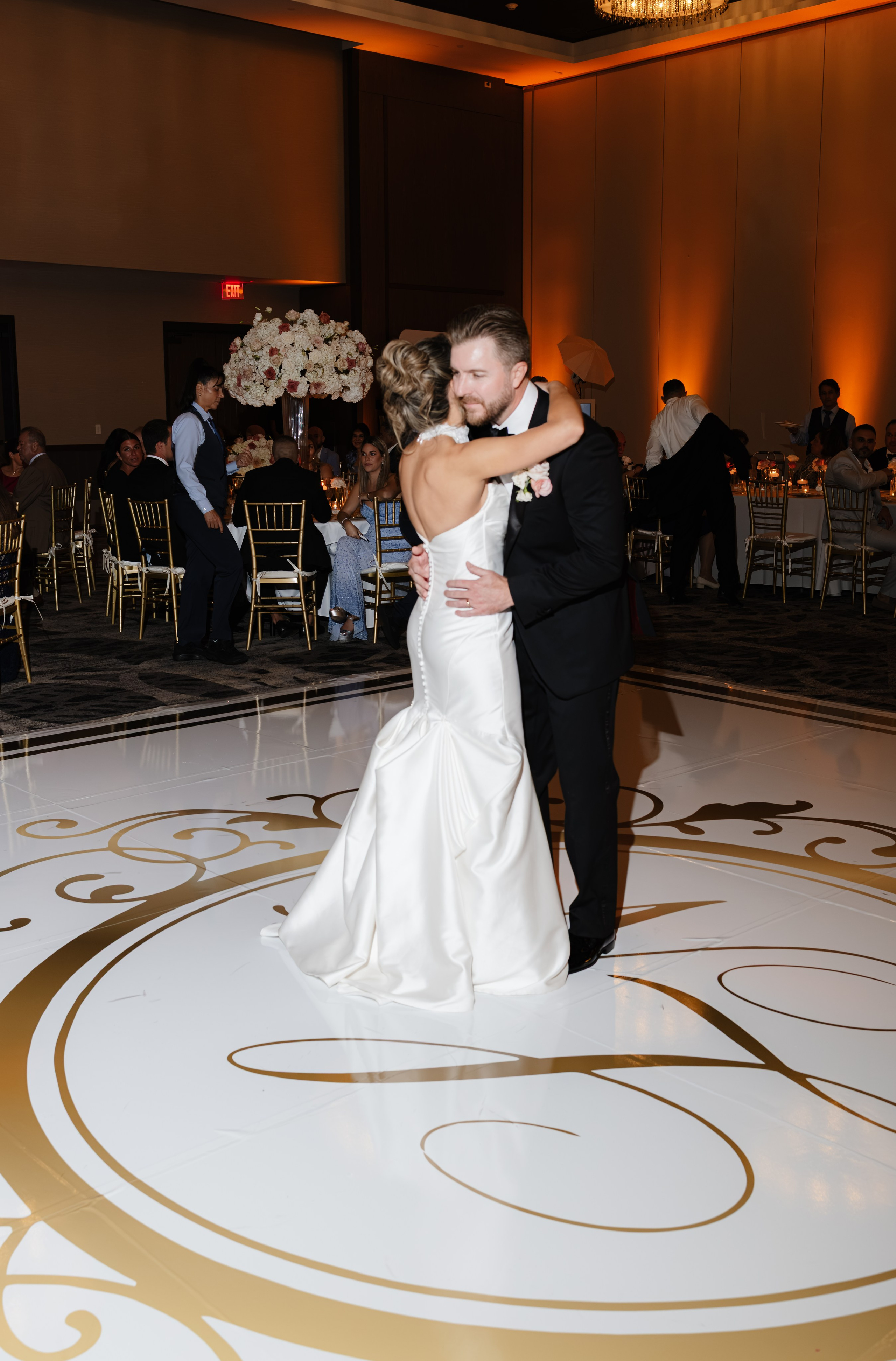 NICOLE & LOGAN. YES I DO PRODUCTION — Wedding photography&videography