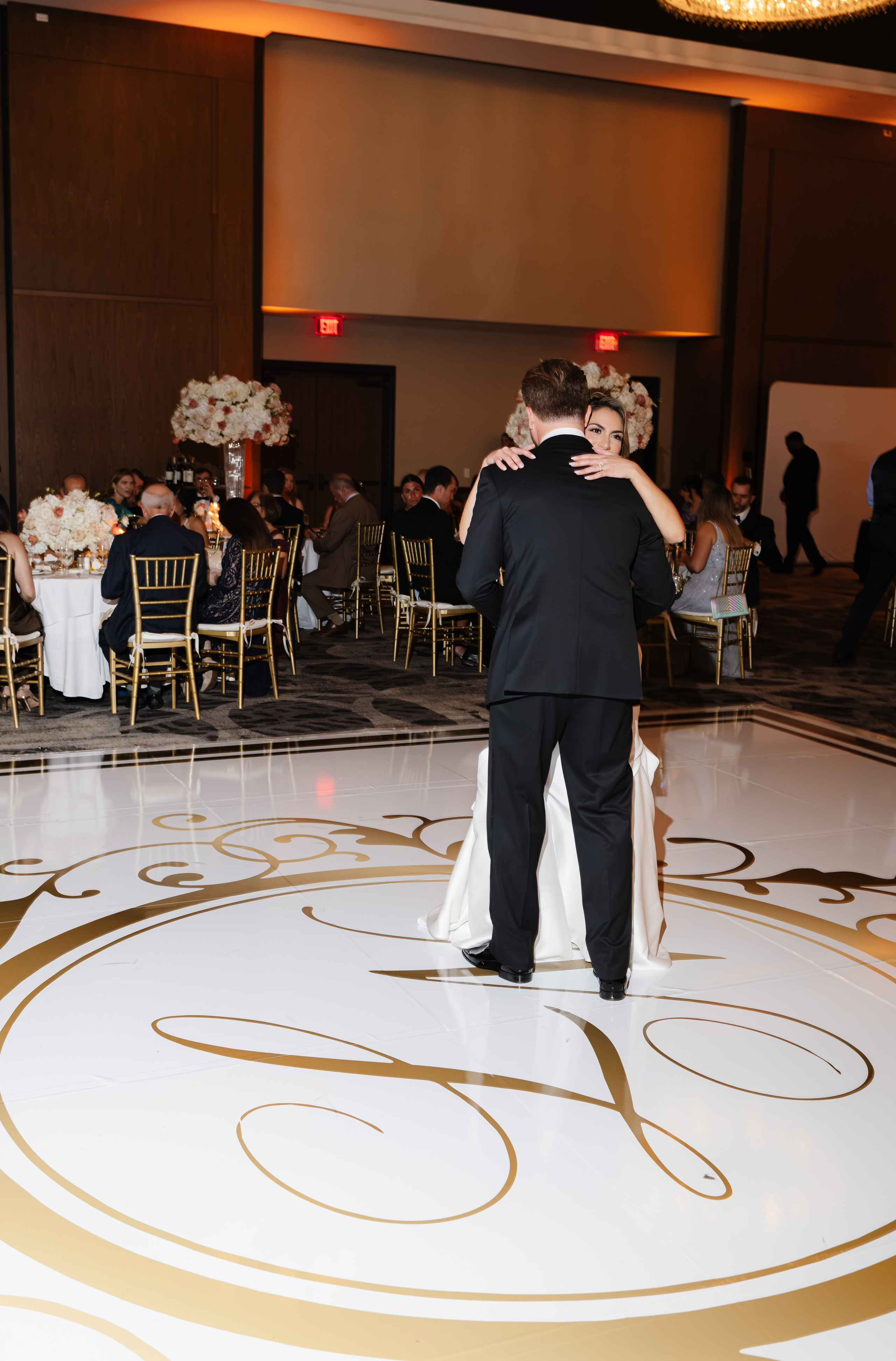 NICOLE & LOGAN. YES I DO PRODUCTION — Wedding photography&videography