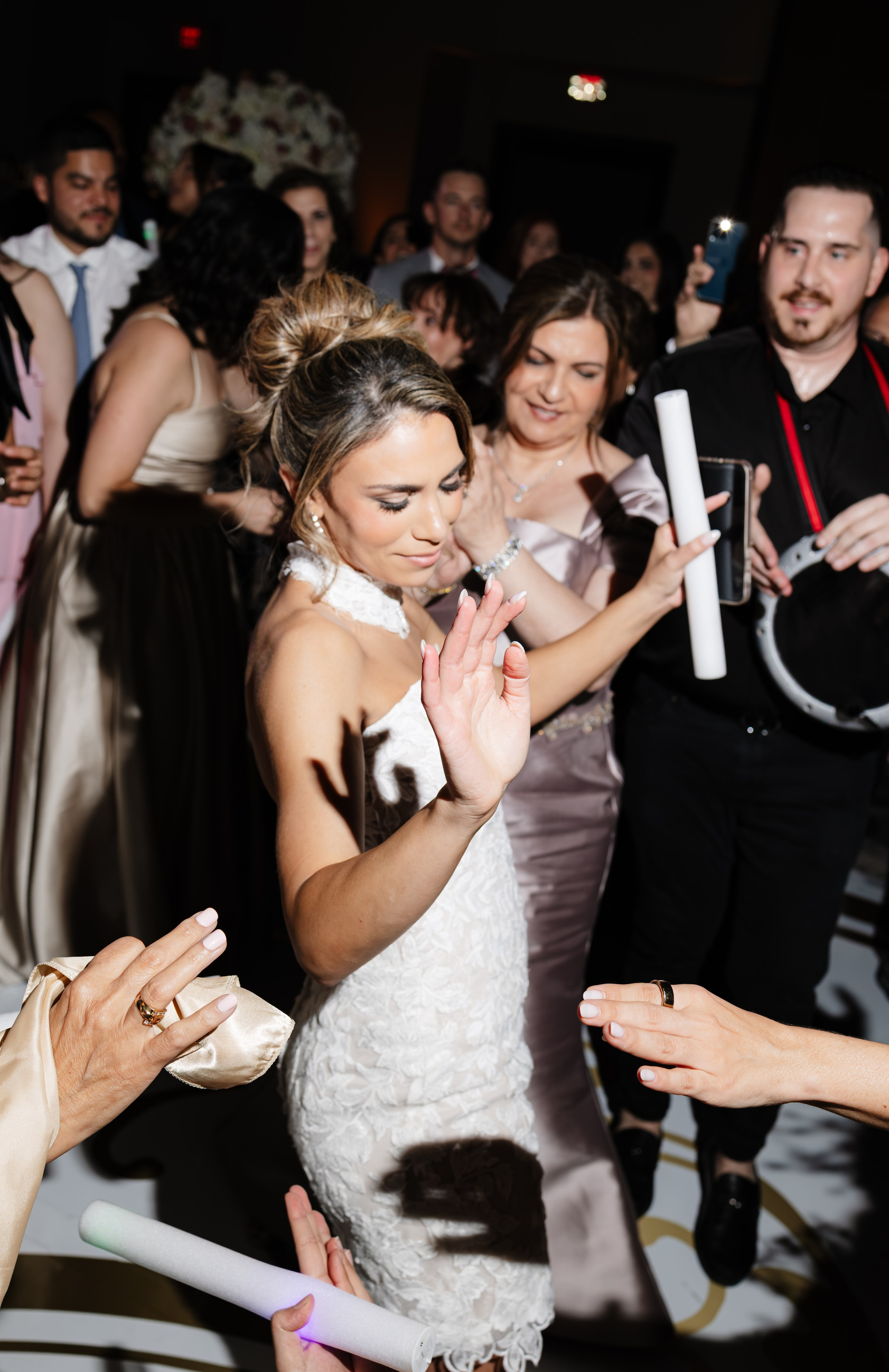 NICOLE & LOGAN. YES I DO PRODUCTION — Wedding photography&videography