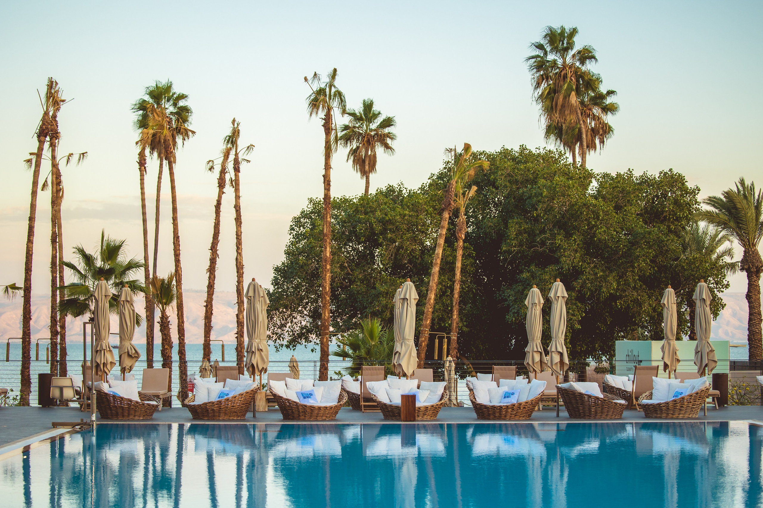 AMIR BUCHNIK PHOTOGRAPHER