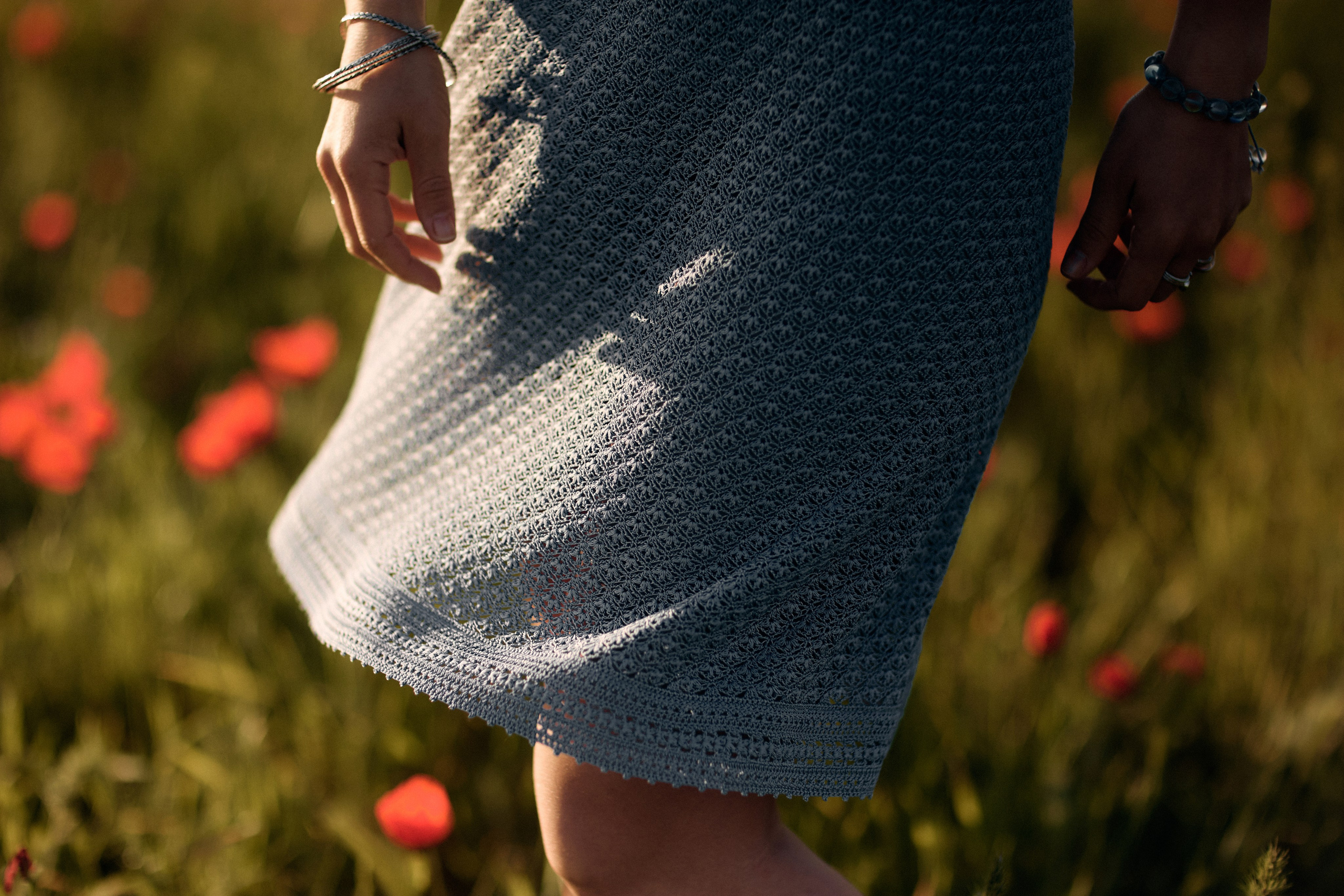 Юлька в маках. Валерия Вартанова. Фотограф