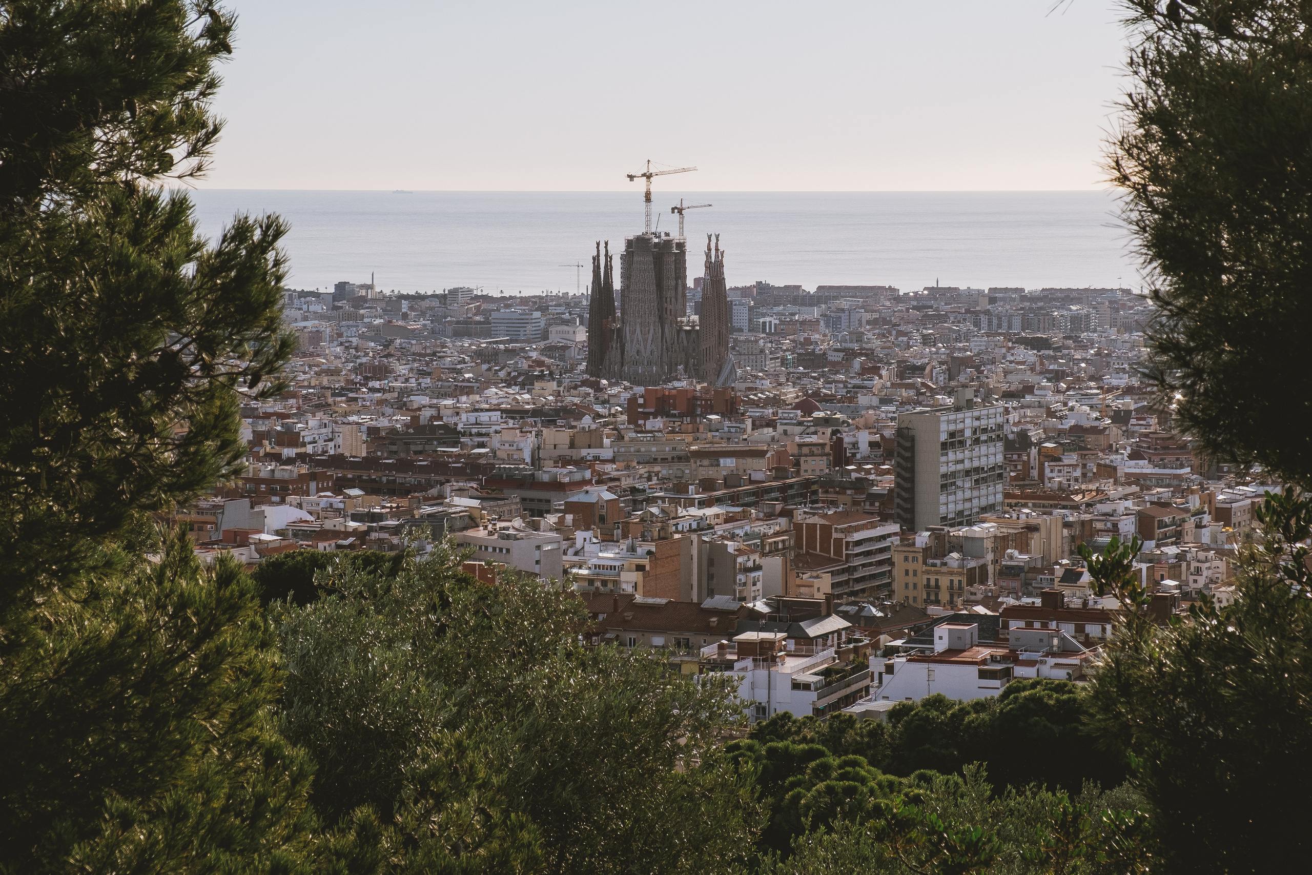 Park Güell (Парк Гуэль, исп. Parque Güell)