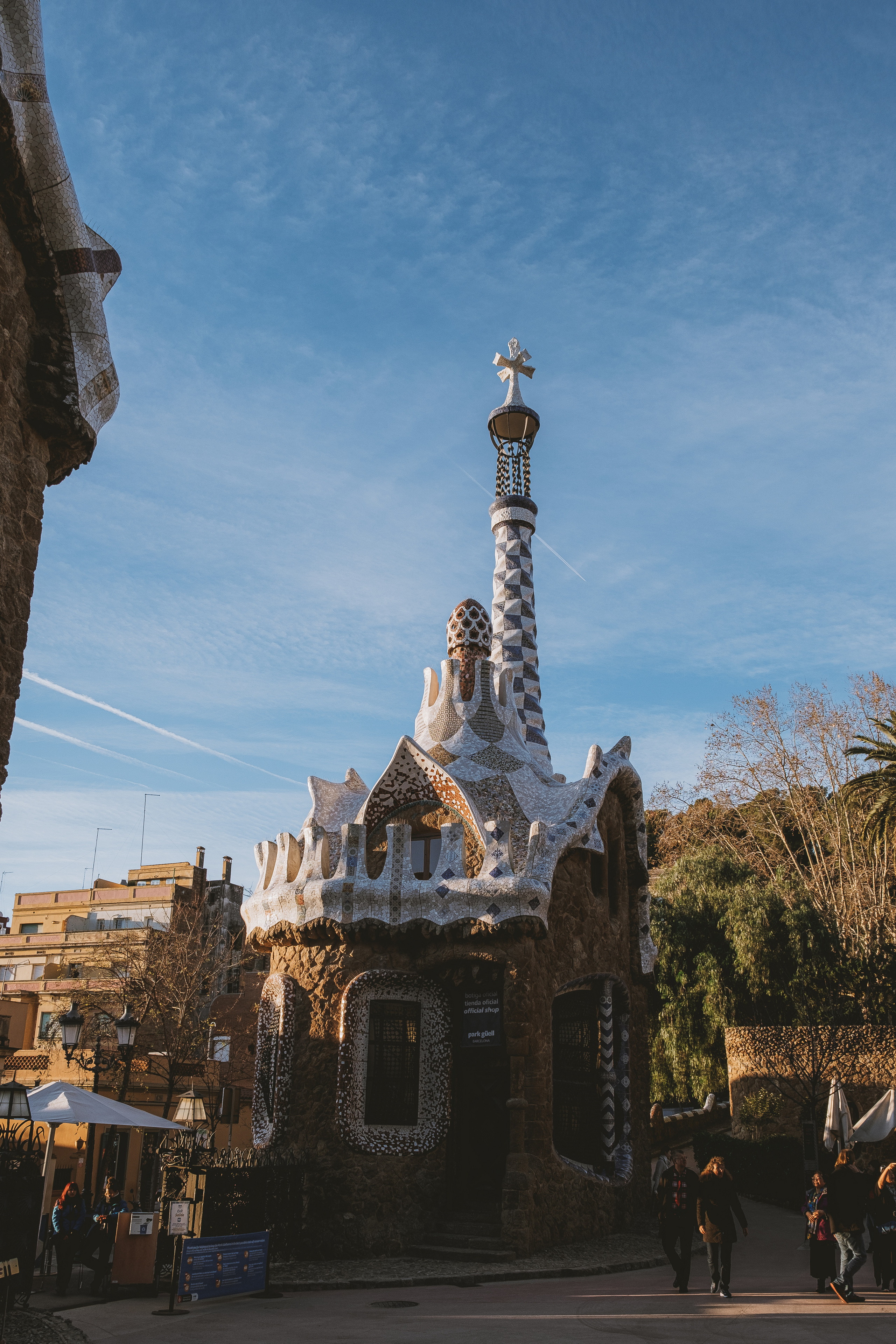 Park Güell (Парк Гуэль, исп. Parque Güell)
