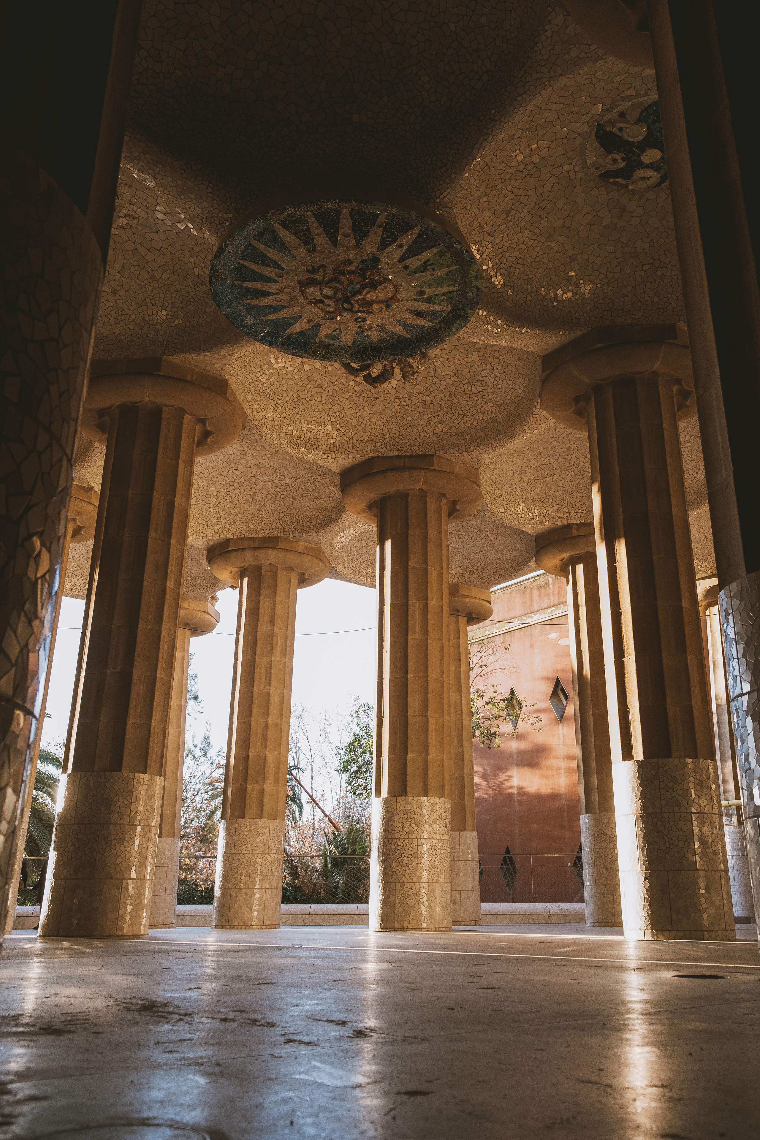 Park Güell (Парк Гуэль, исп. Parque Güell)