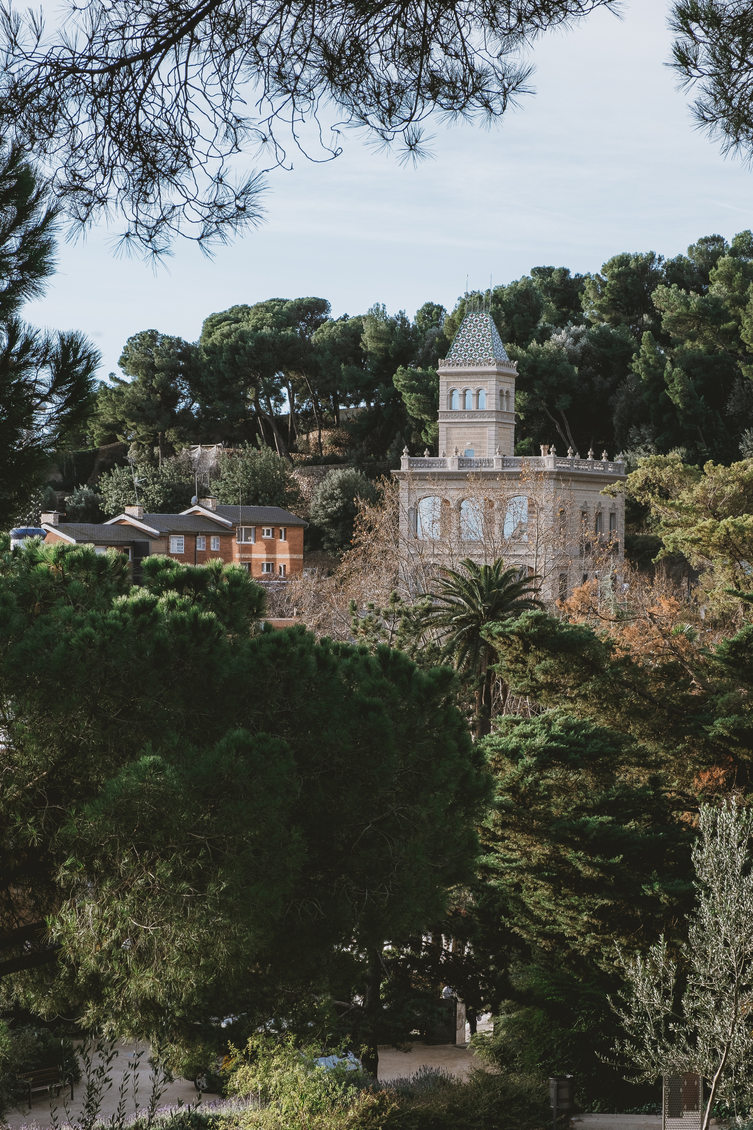 Park Güell (Парк Гуэль, исп. Parque Güell)