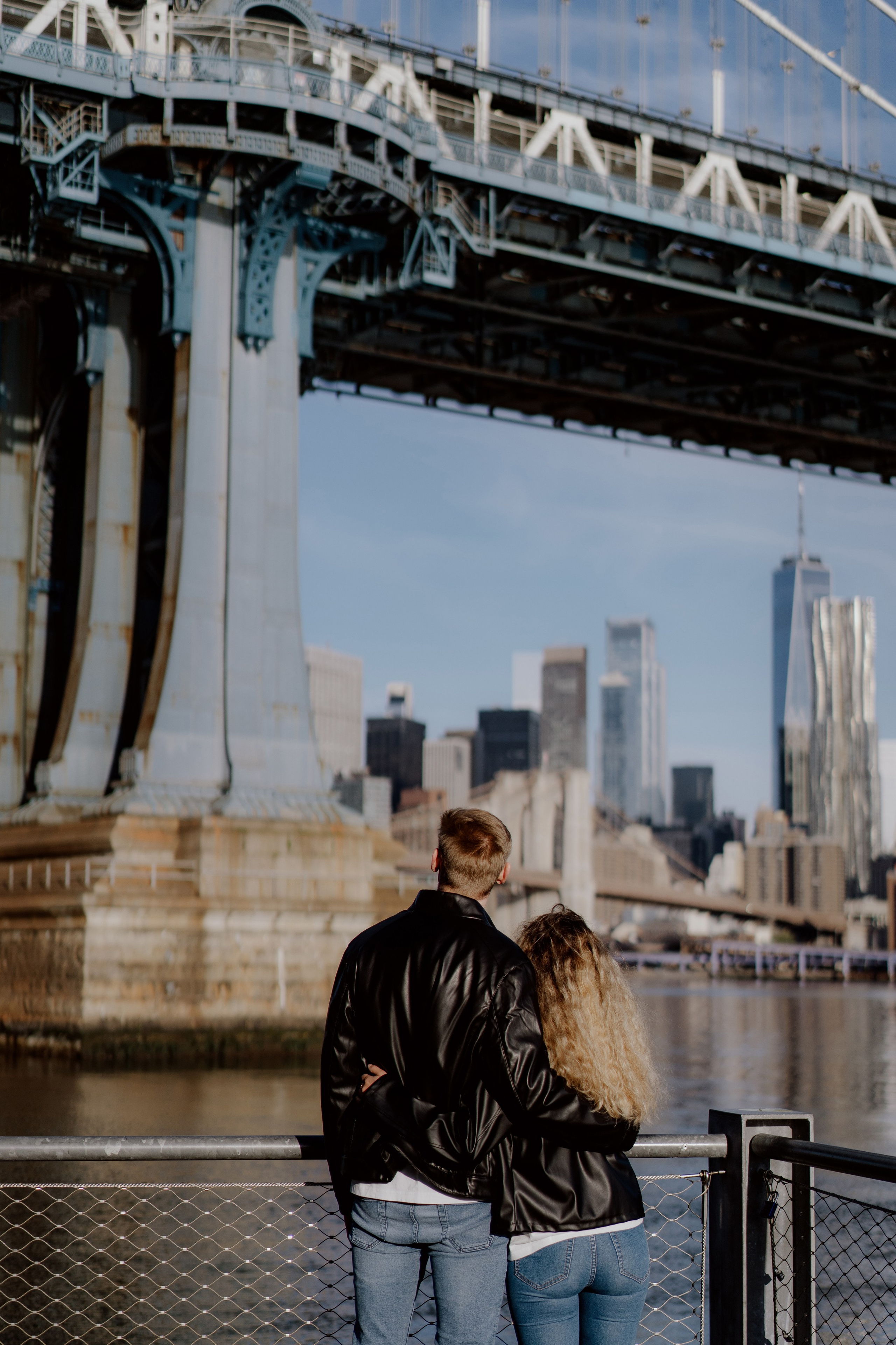 Brooklyn Bridge Sunrise Photography Sessions | NYC Portrait Photography. Videographer and photographer in New York // MAKAROV.VIDEO