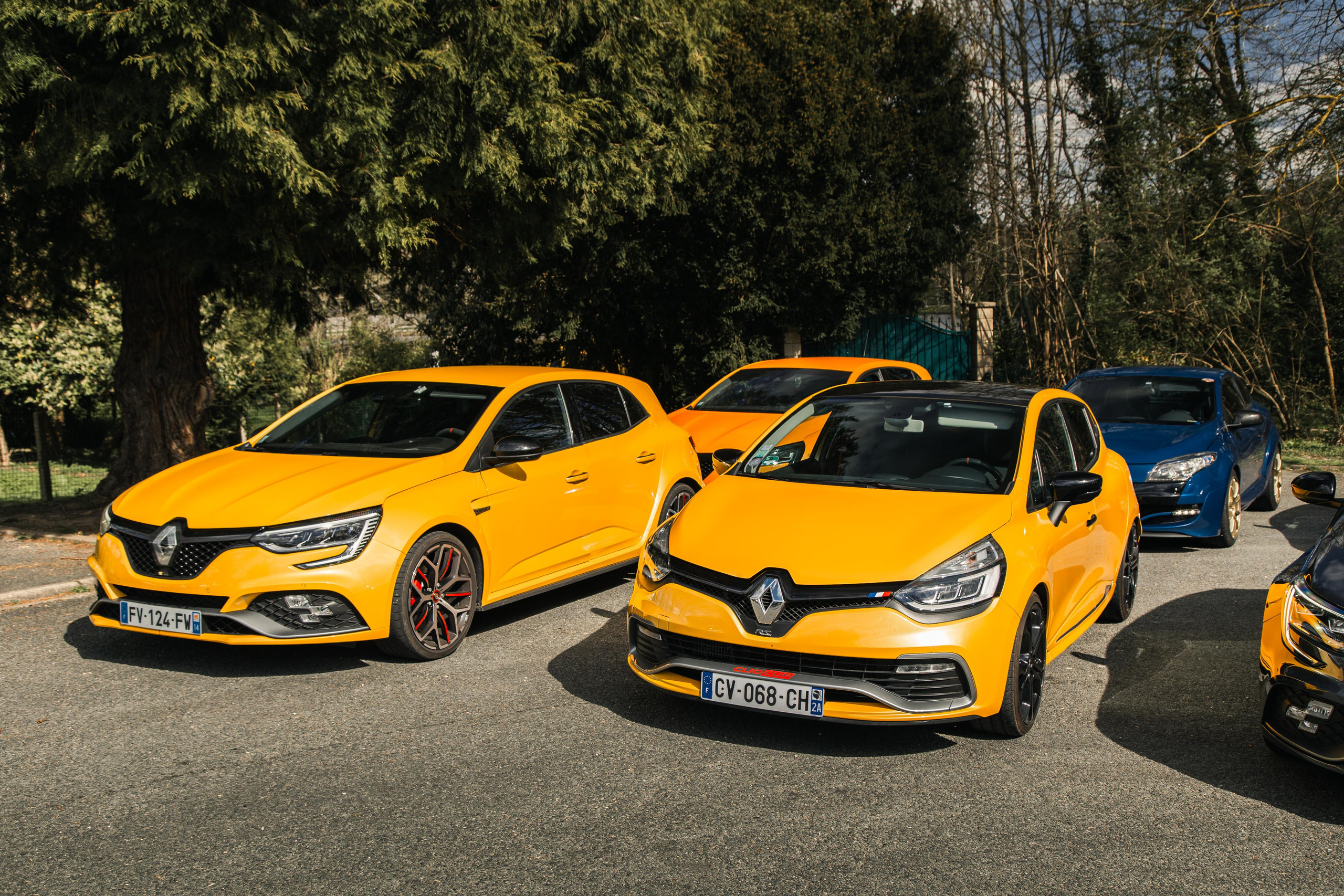 Balade avec Renault Sport. Photographe de voitures à Paris — Vitalii Motruk