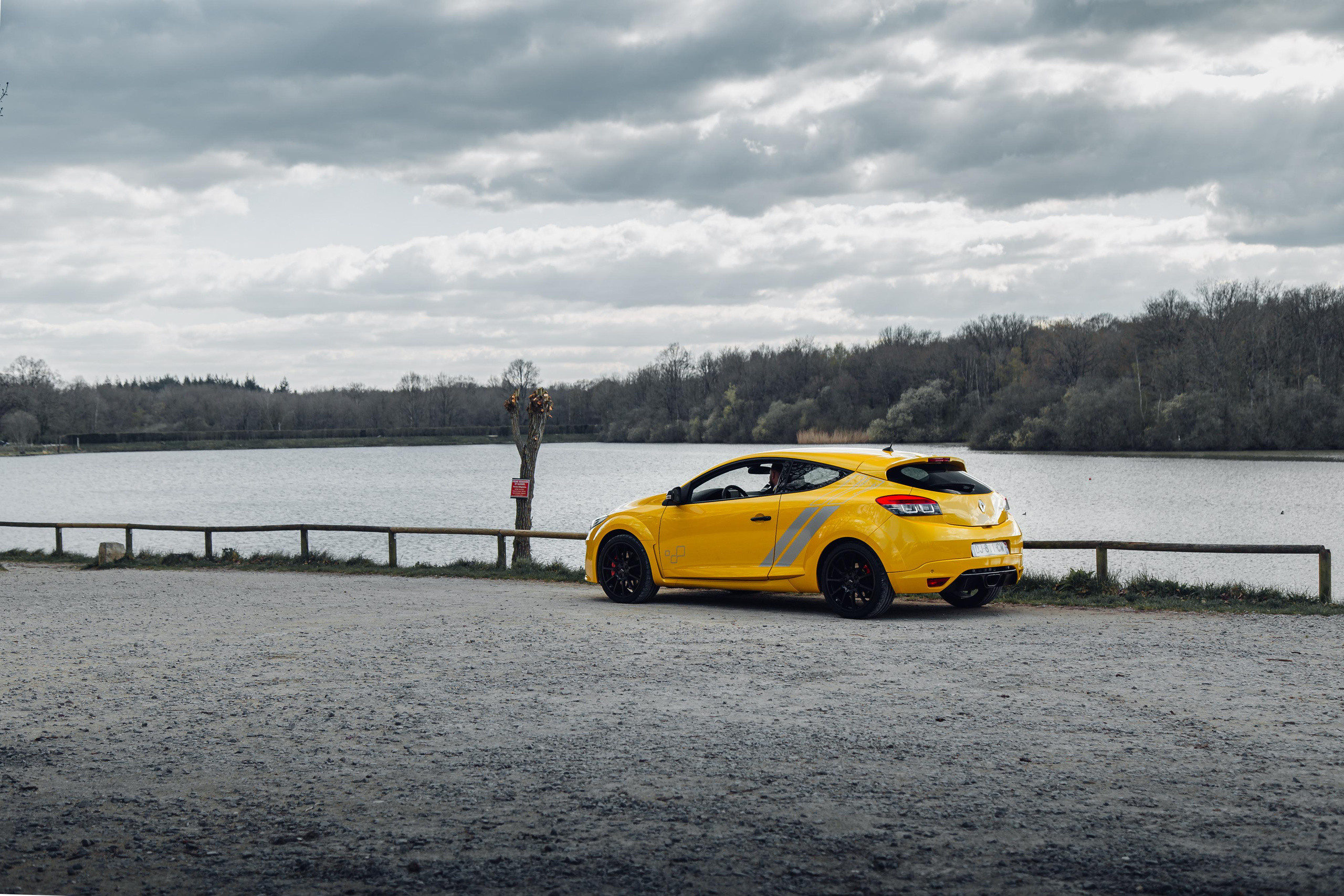 Balade avec Renault Sport. Photographe de voitures à Paris — Vitalii Motruk