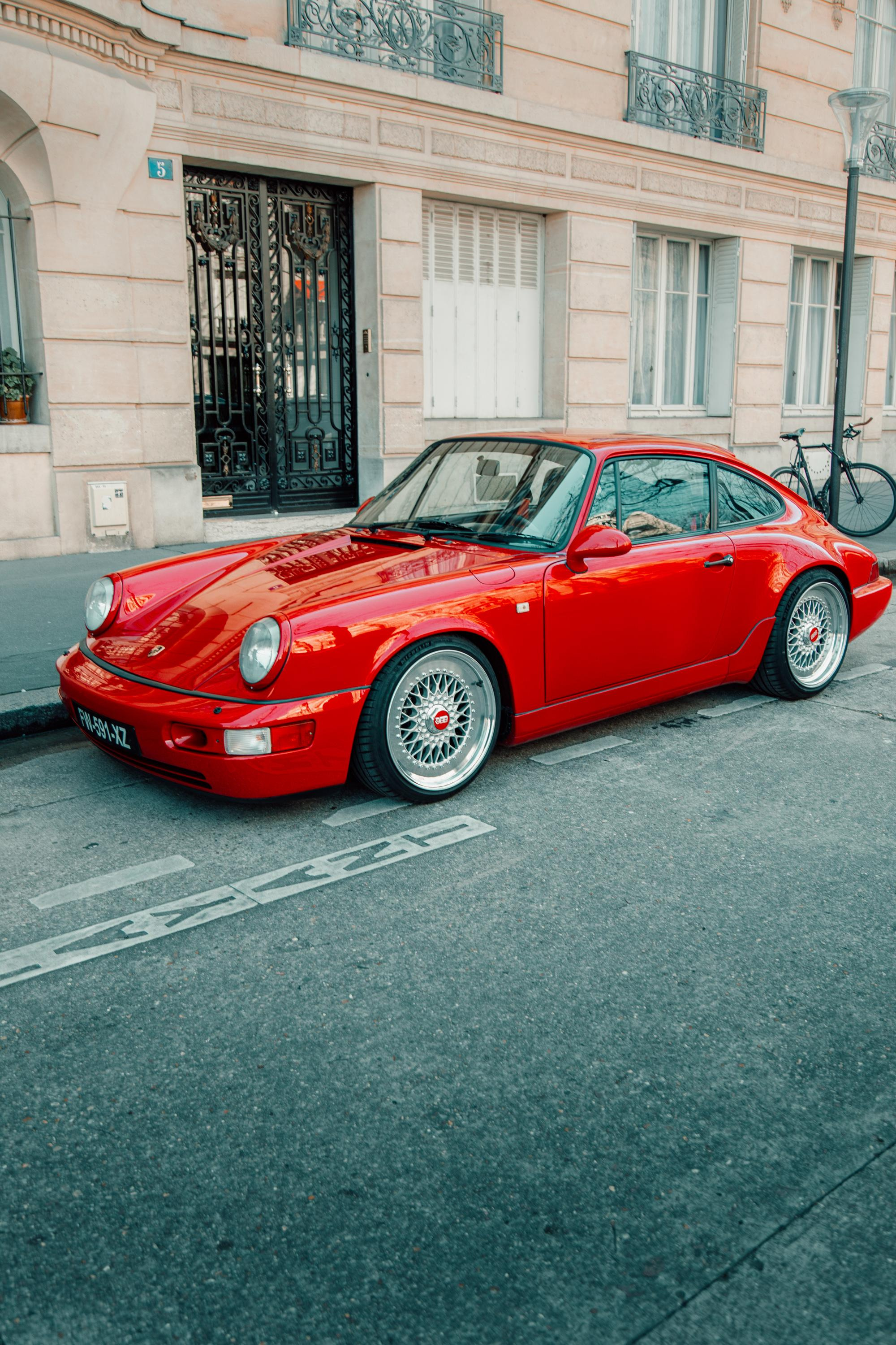 Rassemblements 27 février. Photographe de voitures à Paris — Vitalii Motruk