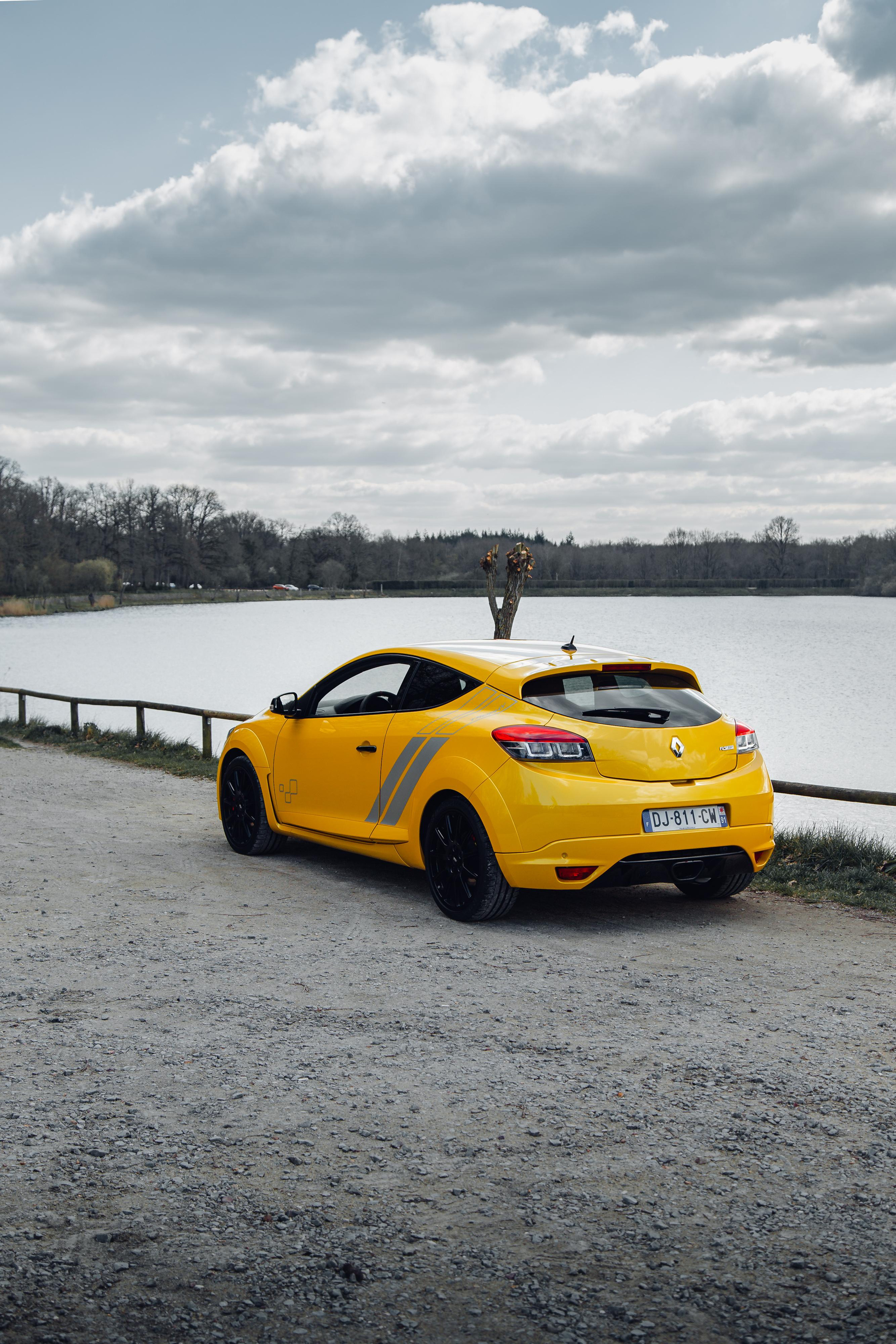 Balade avec Renault Sport. Photographe de voitures à Paris — Vitalii Motruk