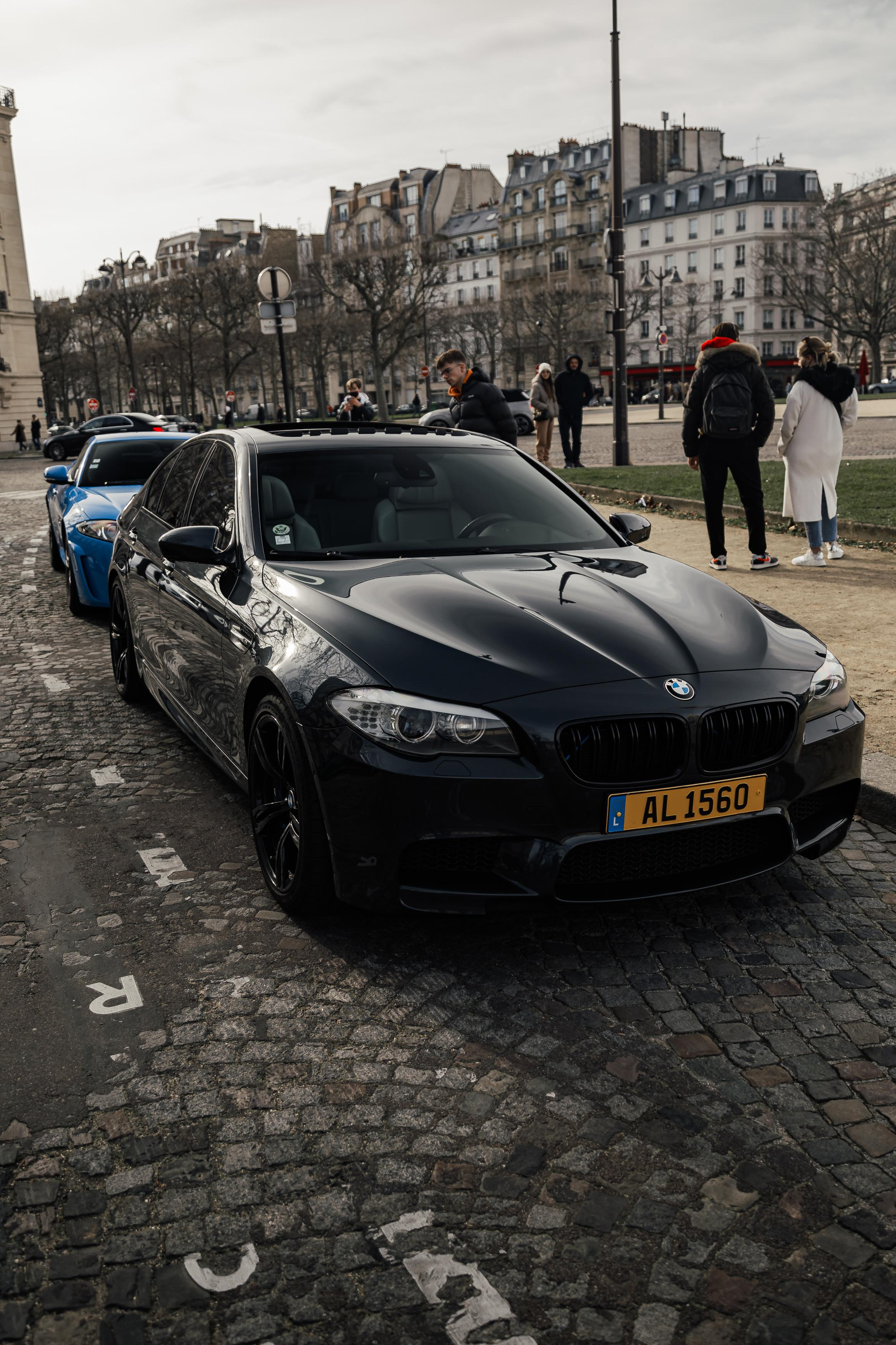 Place Vauban 13 fevrier. Photographer in Paris — Vitalii Motruk