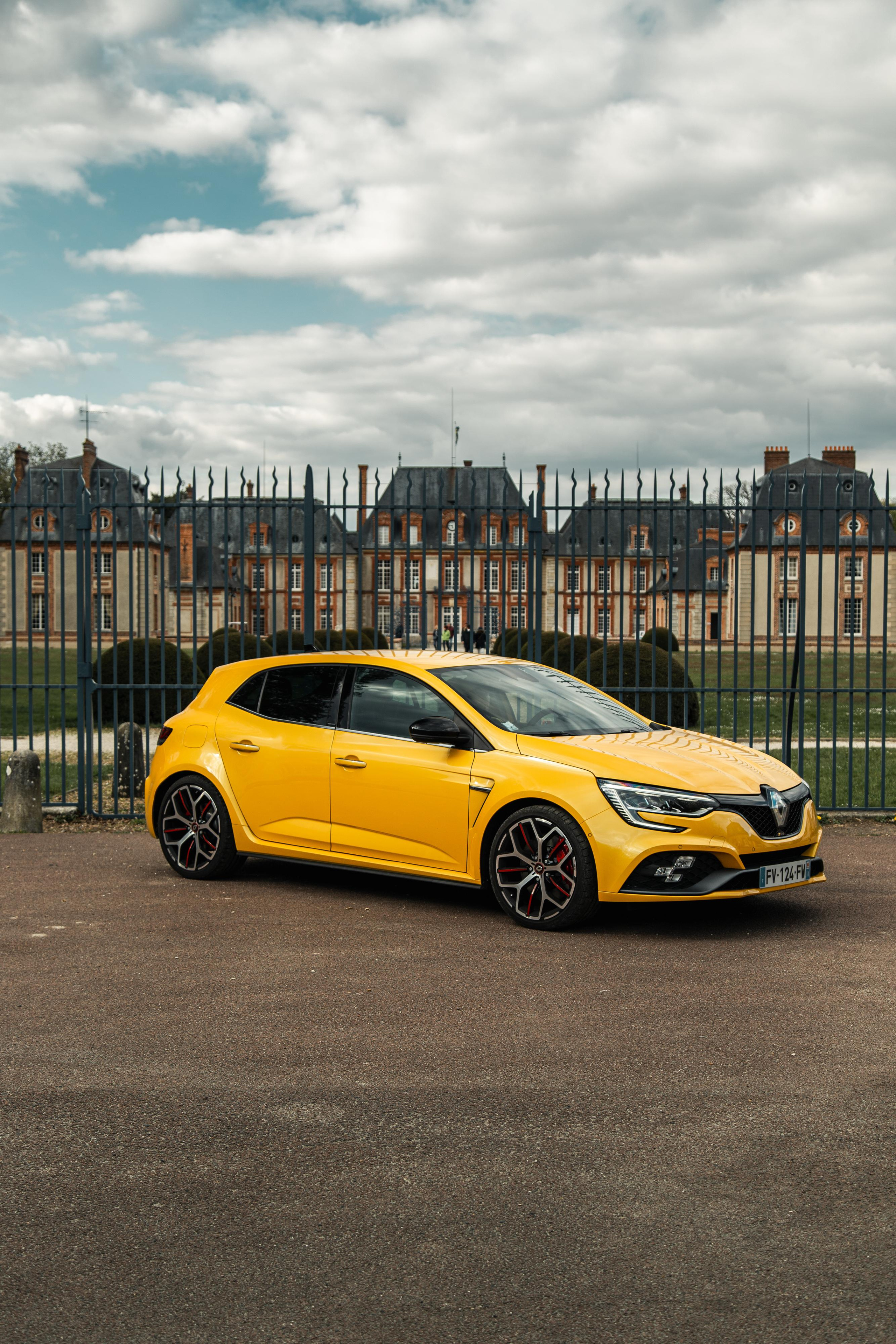 Balade avec Renault Sport. Photographe de voitures à Paris — Vitalii Motruk